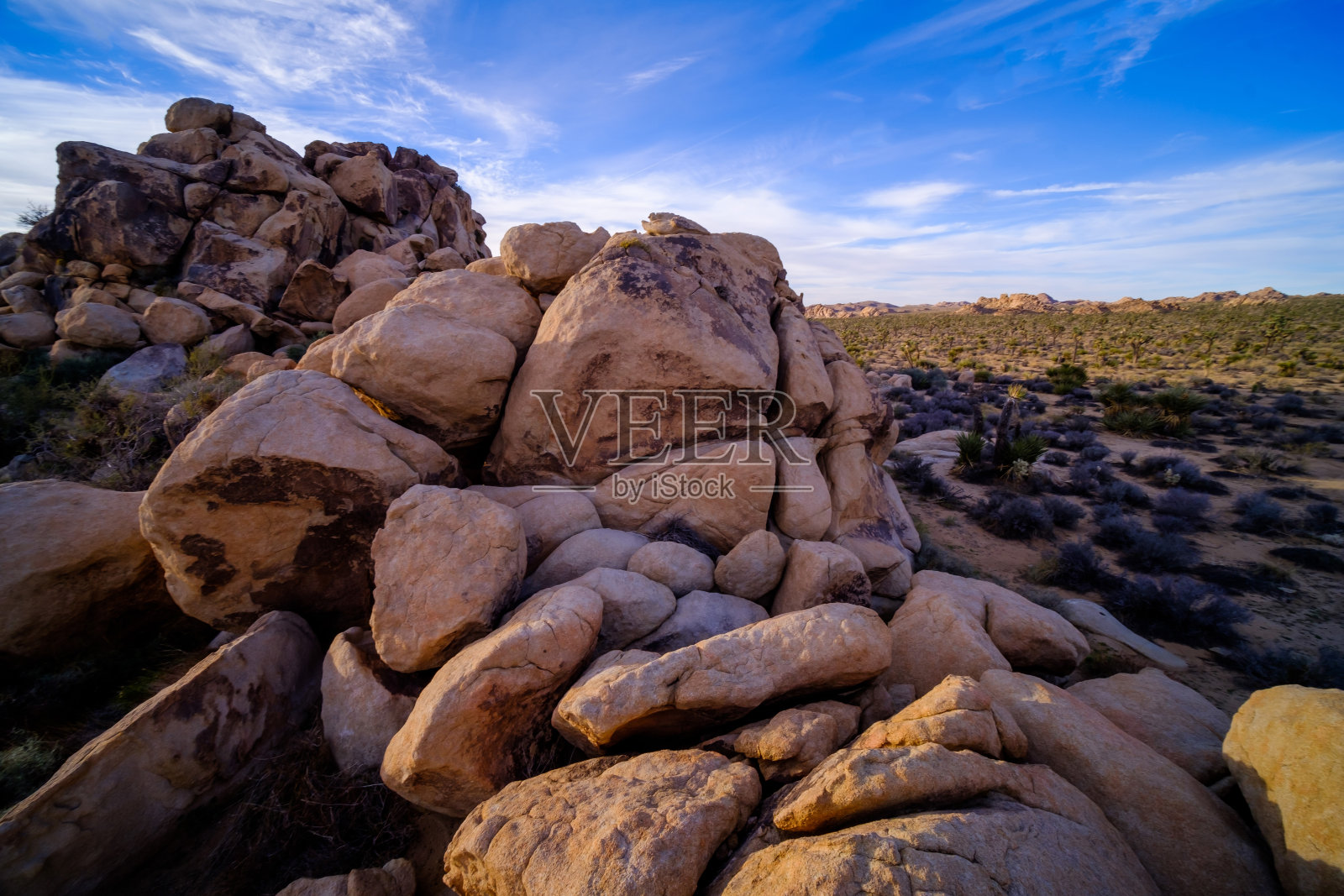 美国加州约书亚树国家公园的岩石照片摄影图片