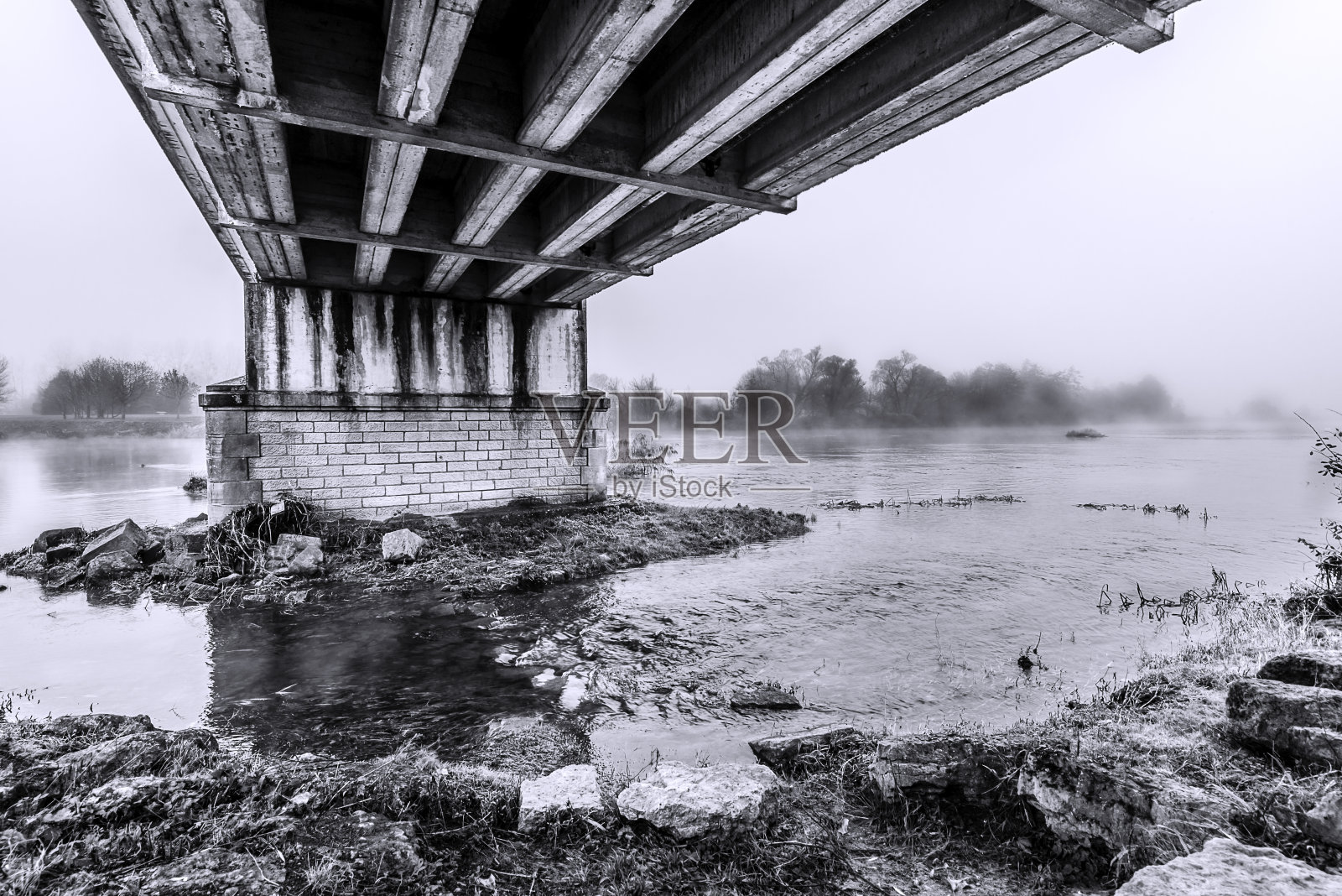 桥下照片摄影图片