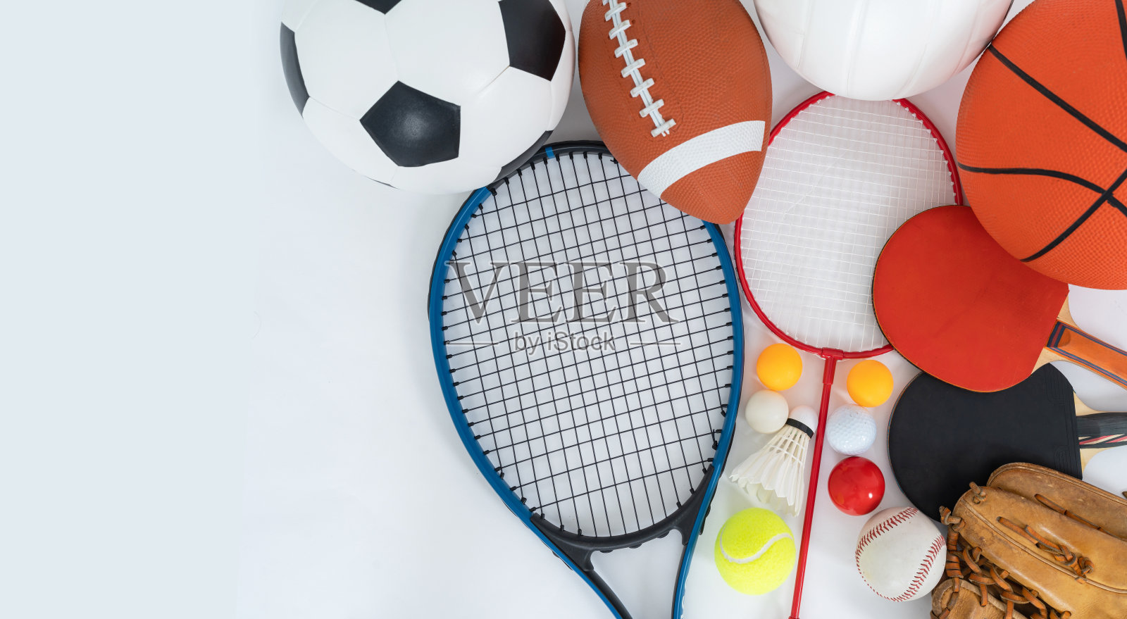 白色背景的运动器材照片摄影图片