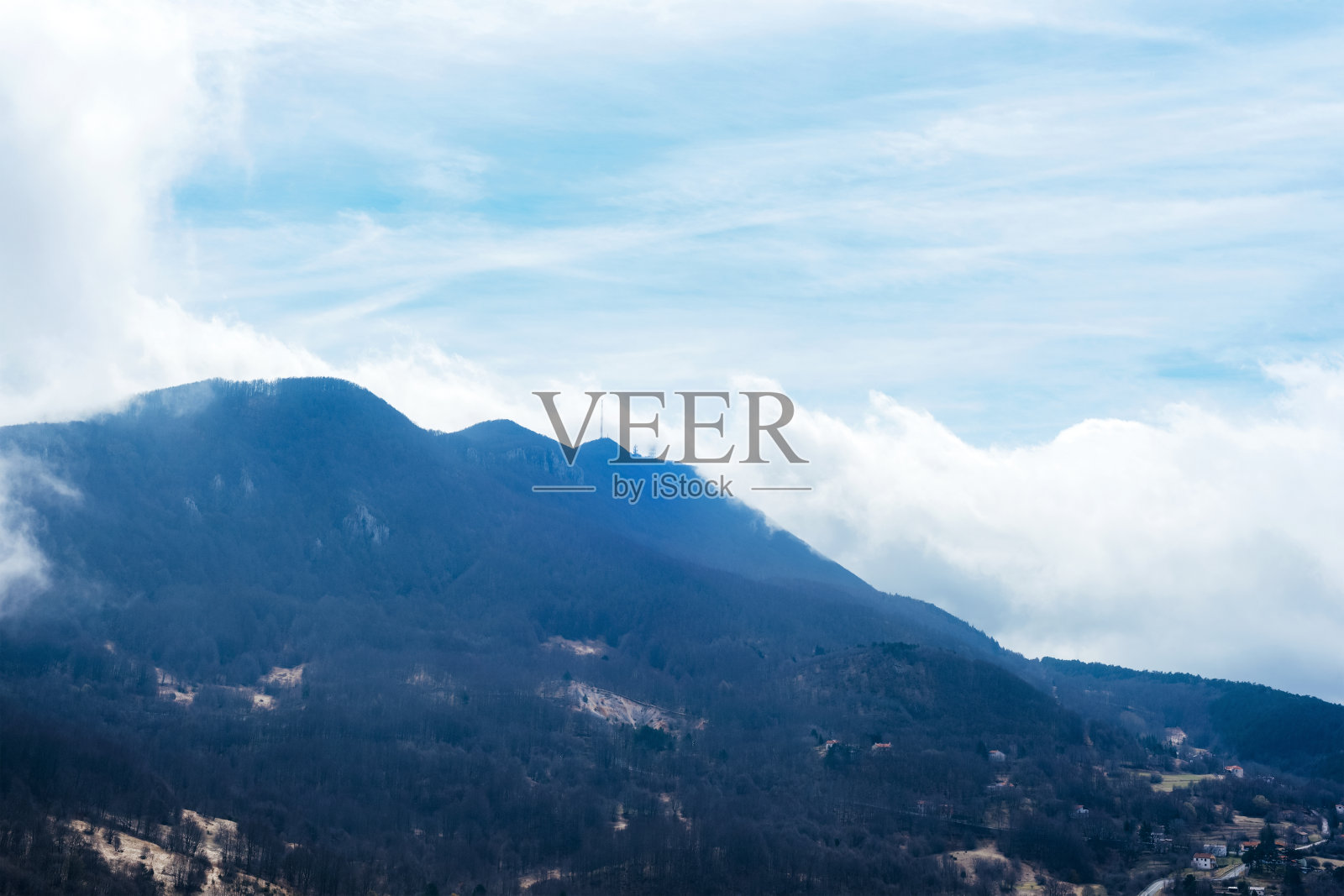 沃贾克峰乌卡山在克罗地亚，伊斯特里亚地区照片摄影图片