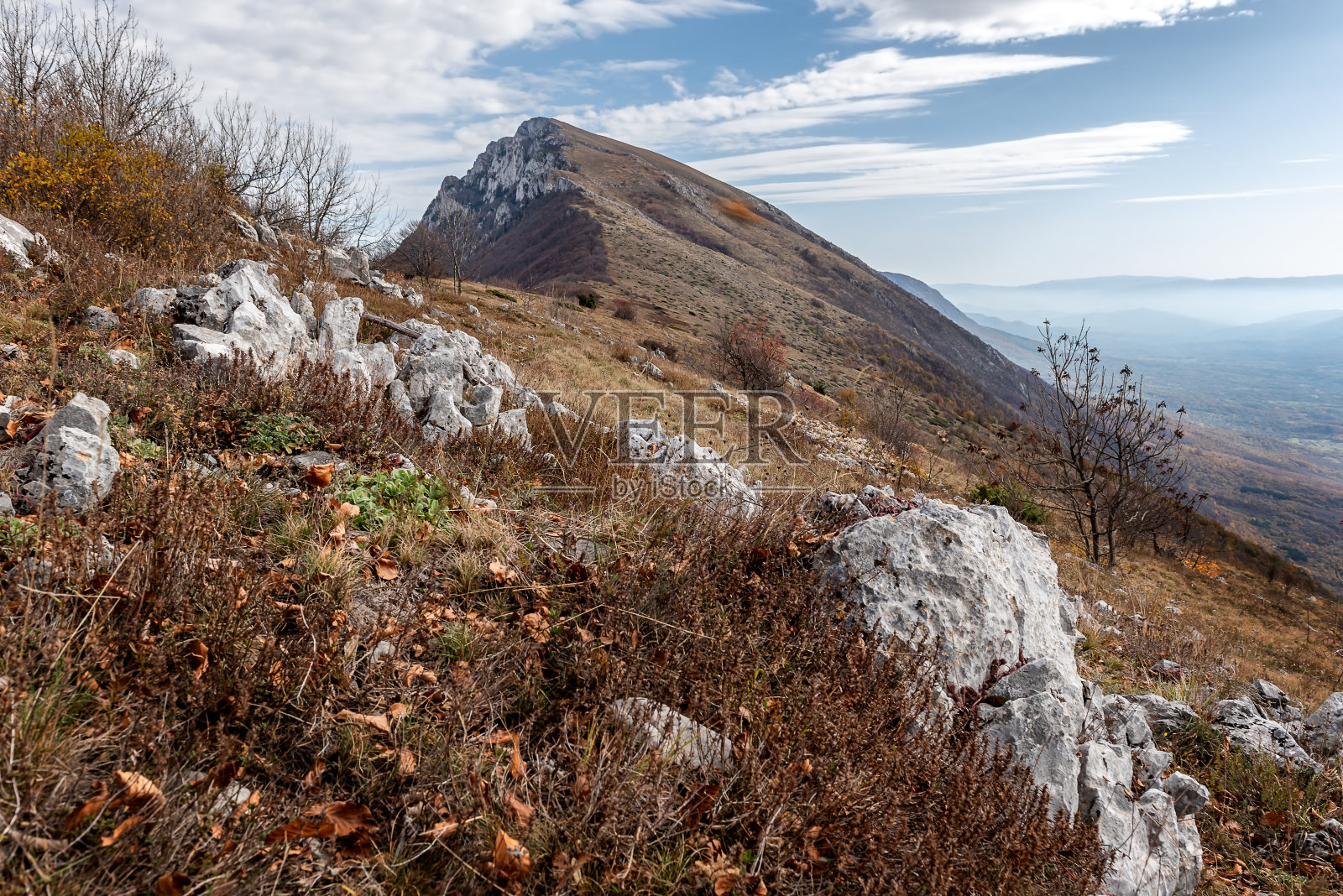 特雷姆，塞尔维亚干山的最高峰照片摄影图片
