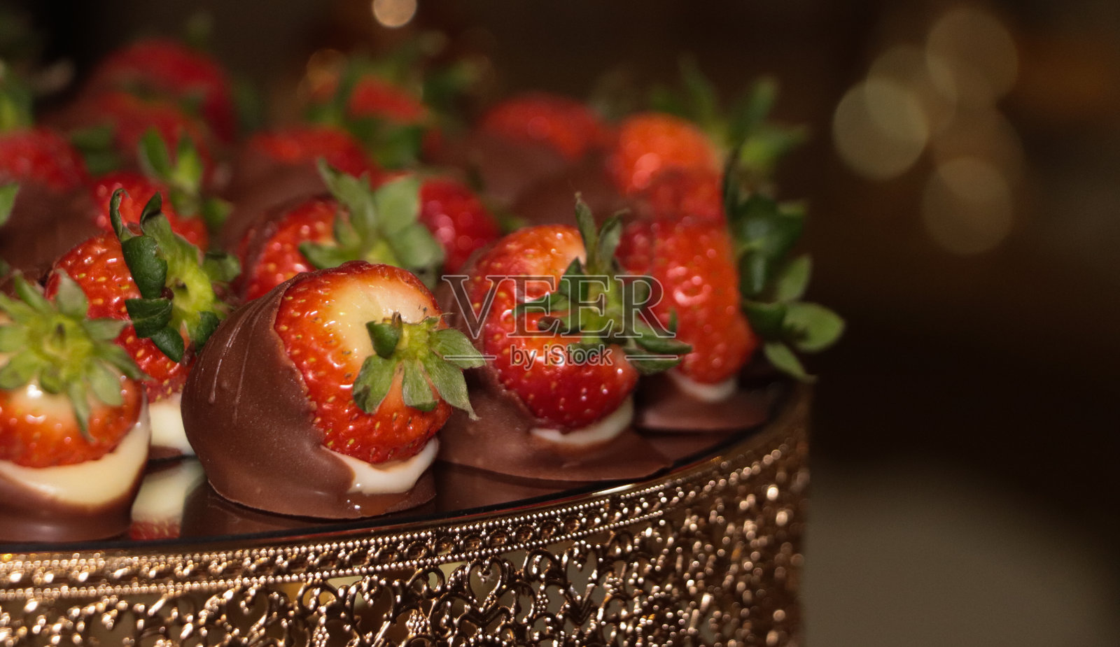 巧克力草莓酱照片摄影图片