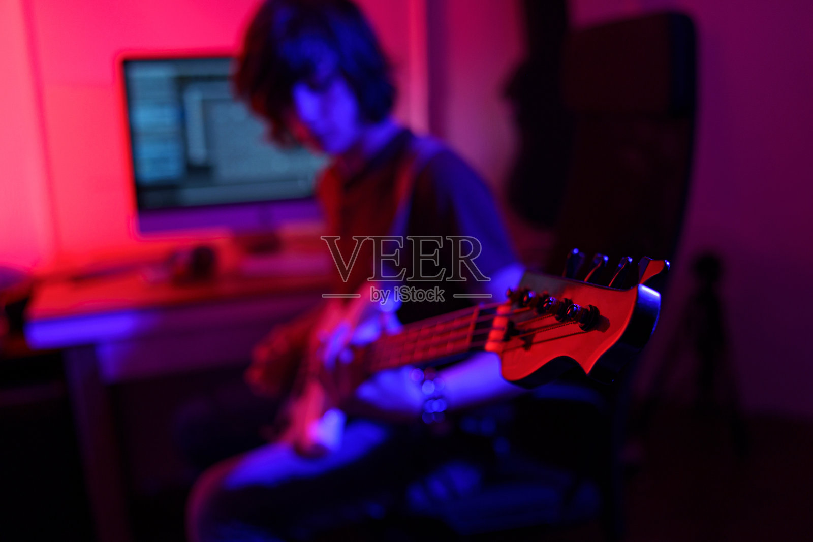 贝斯手照片摄影图片