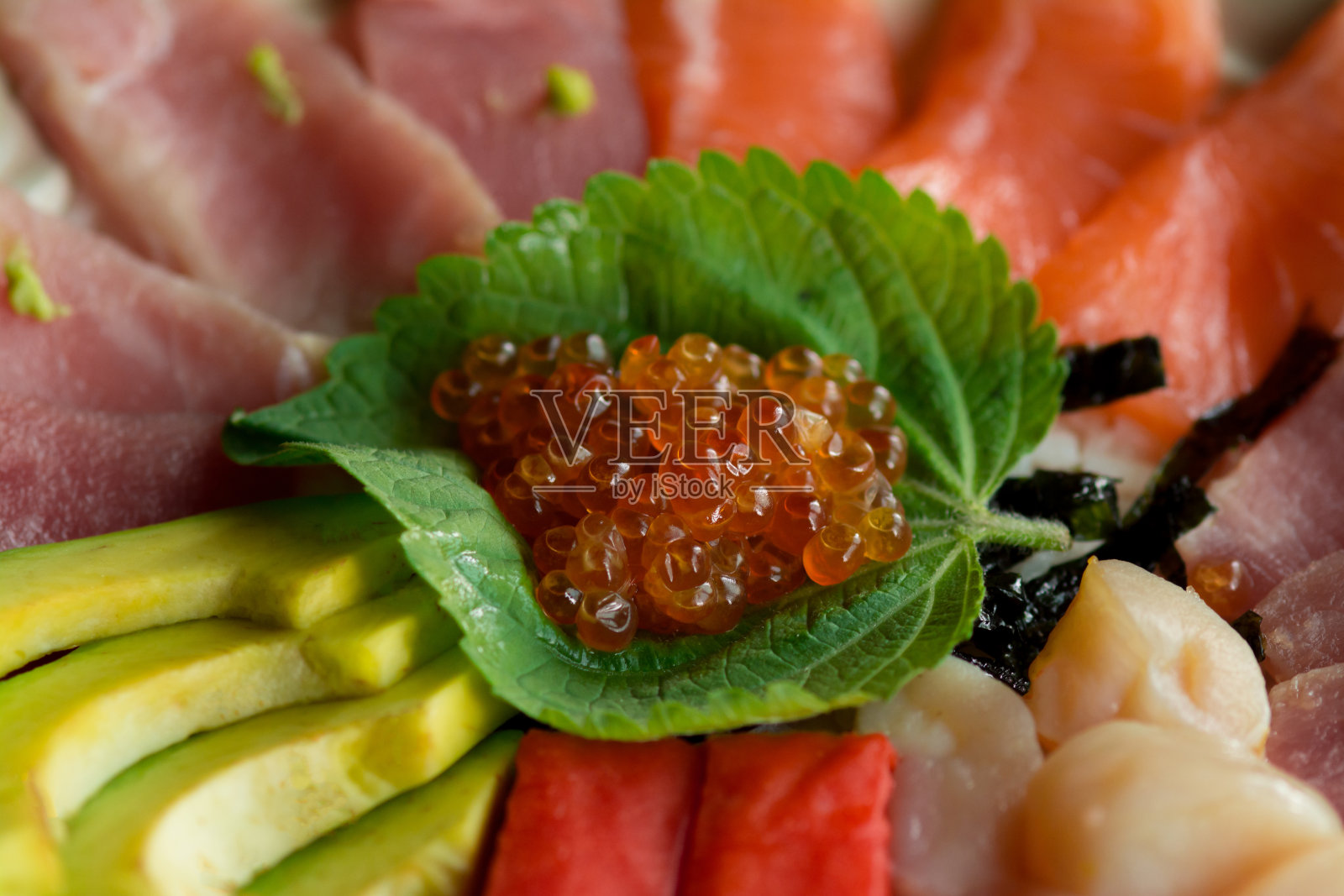 一碗Chirashi Don照片摄影图片