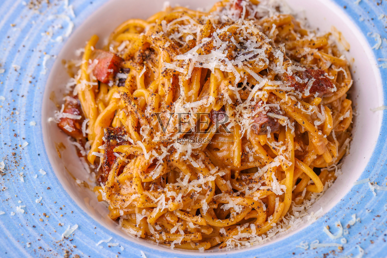 美味的黑胡椒粉意大利面照片摄影图片