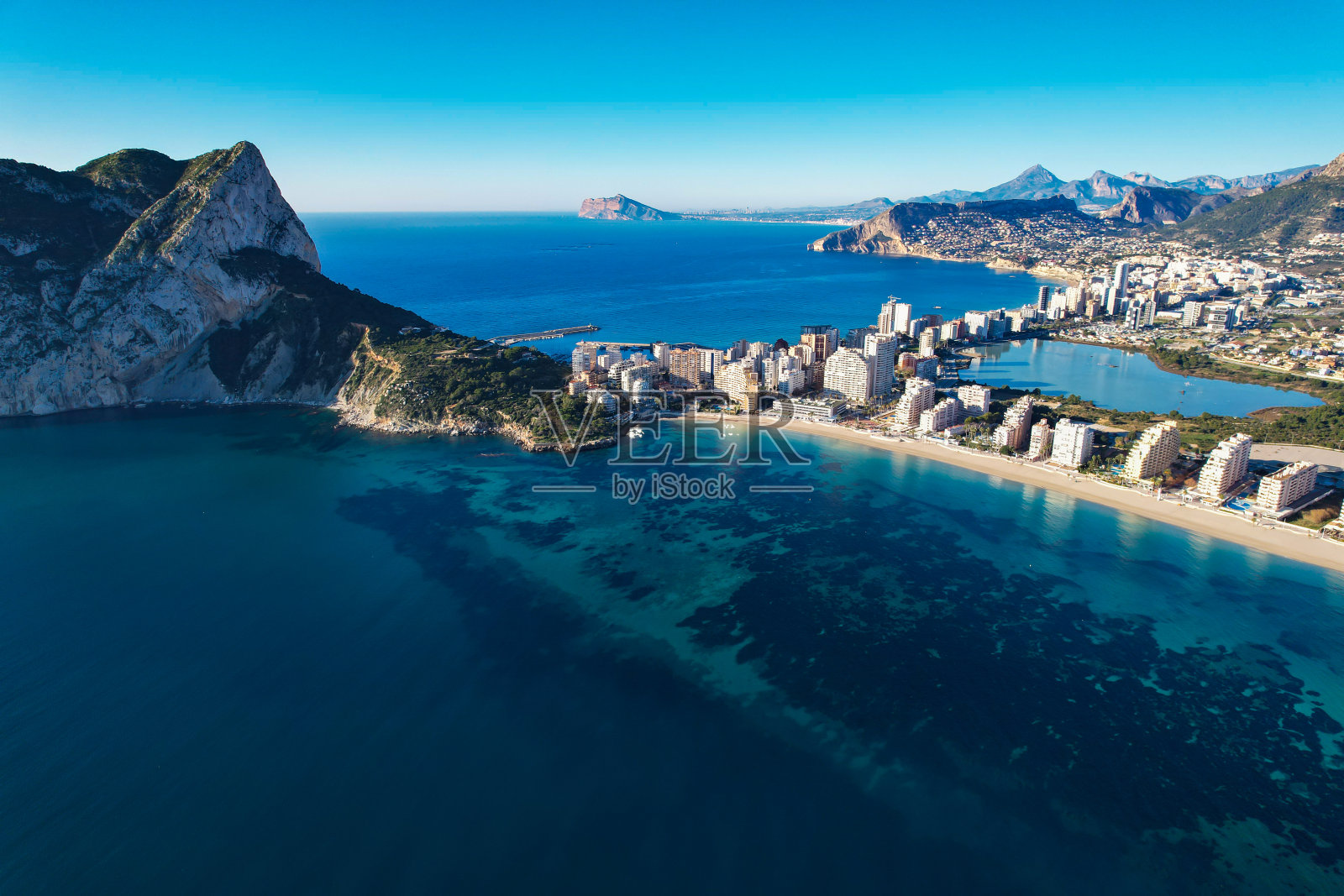 西班牙卡尔佩的鸟瞰图照片摄影图片