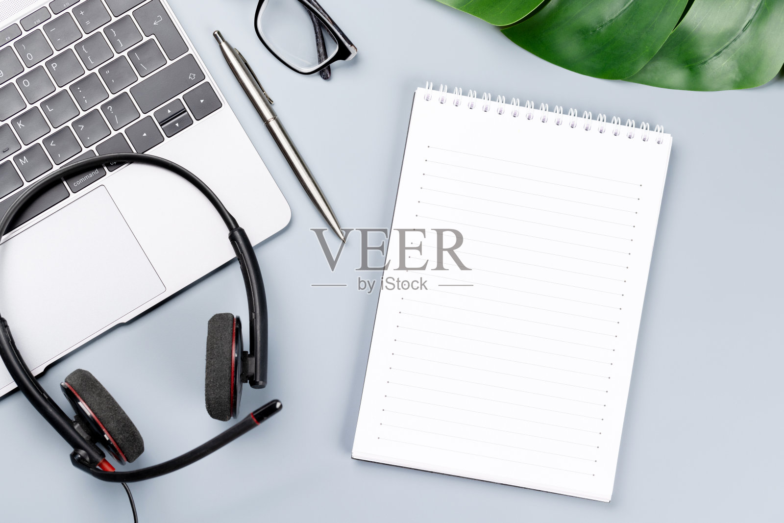 俯视图商务办公桌照片摄影图片