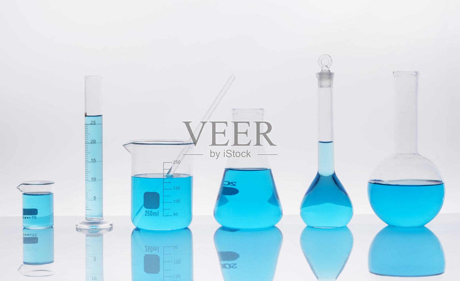 化学仪器玻璃器皿照片摄影图片