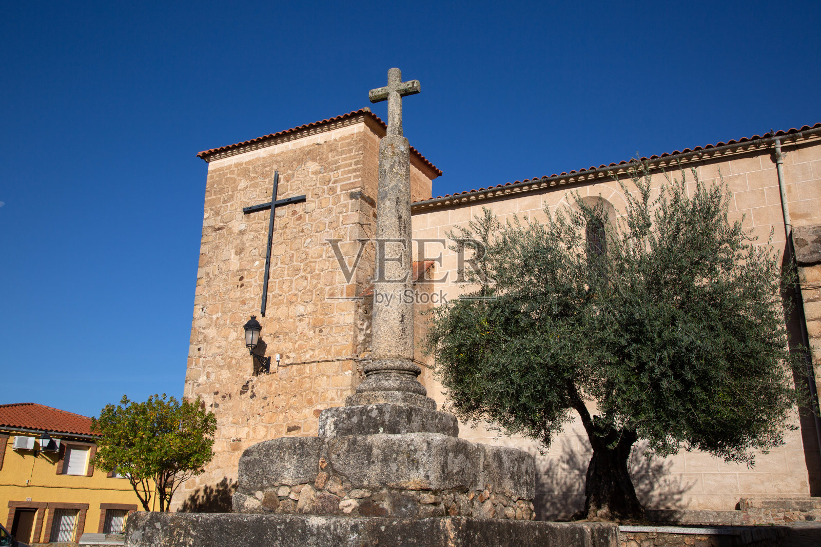 十字架在教堂;Logrosan;卡塞雷斯;西班牙照片摄影图片