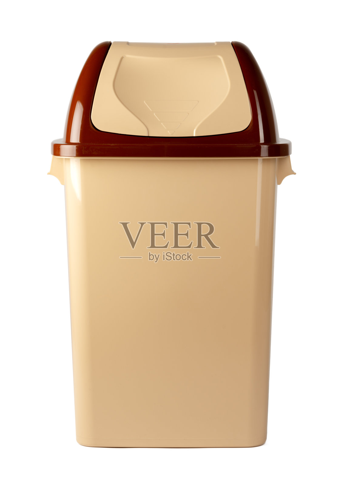 米色塑料垃圾桶隔离在白色上照片摄影图片