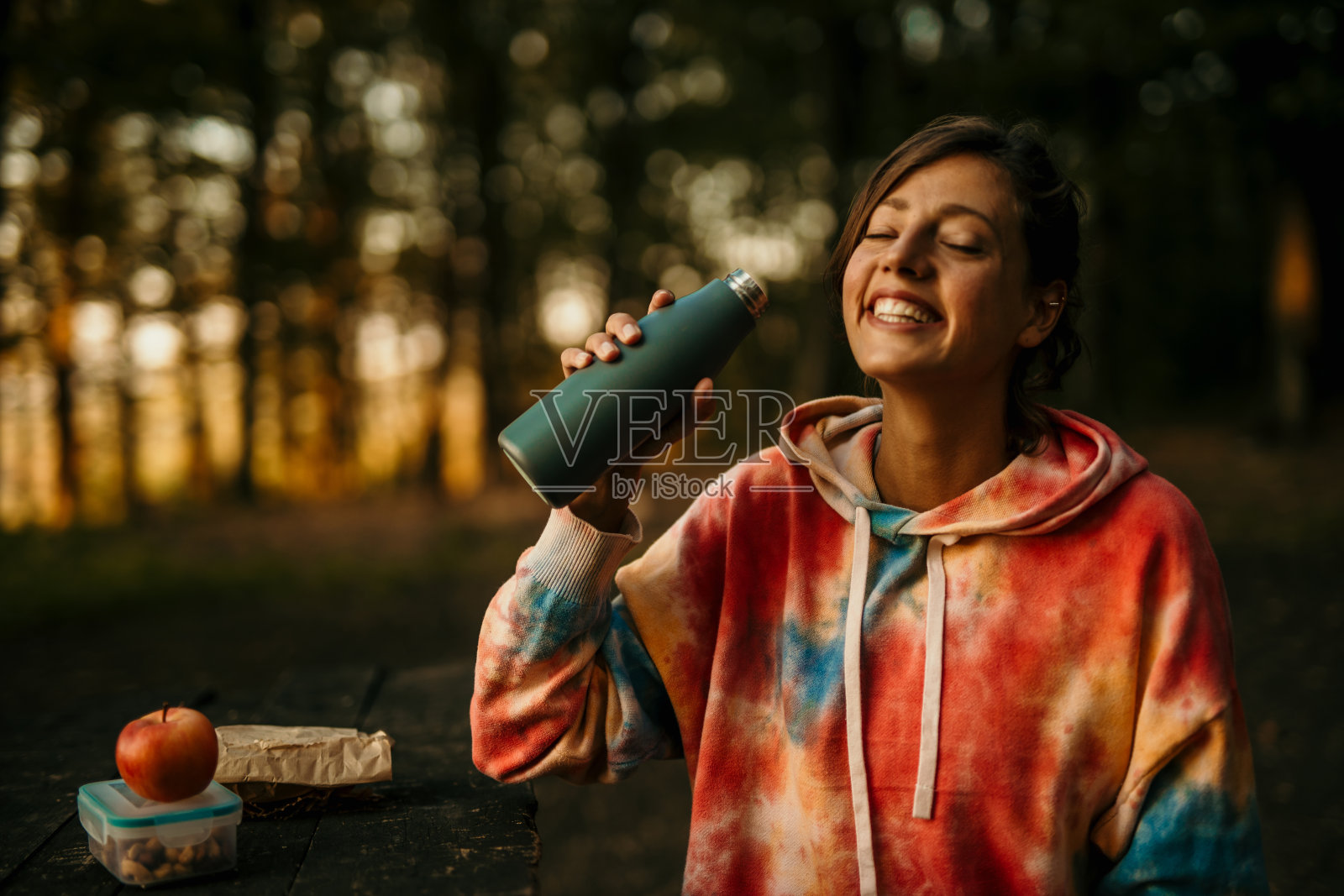 长时间散步后的点心照片摄影图片