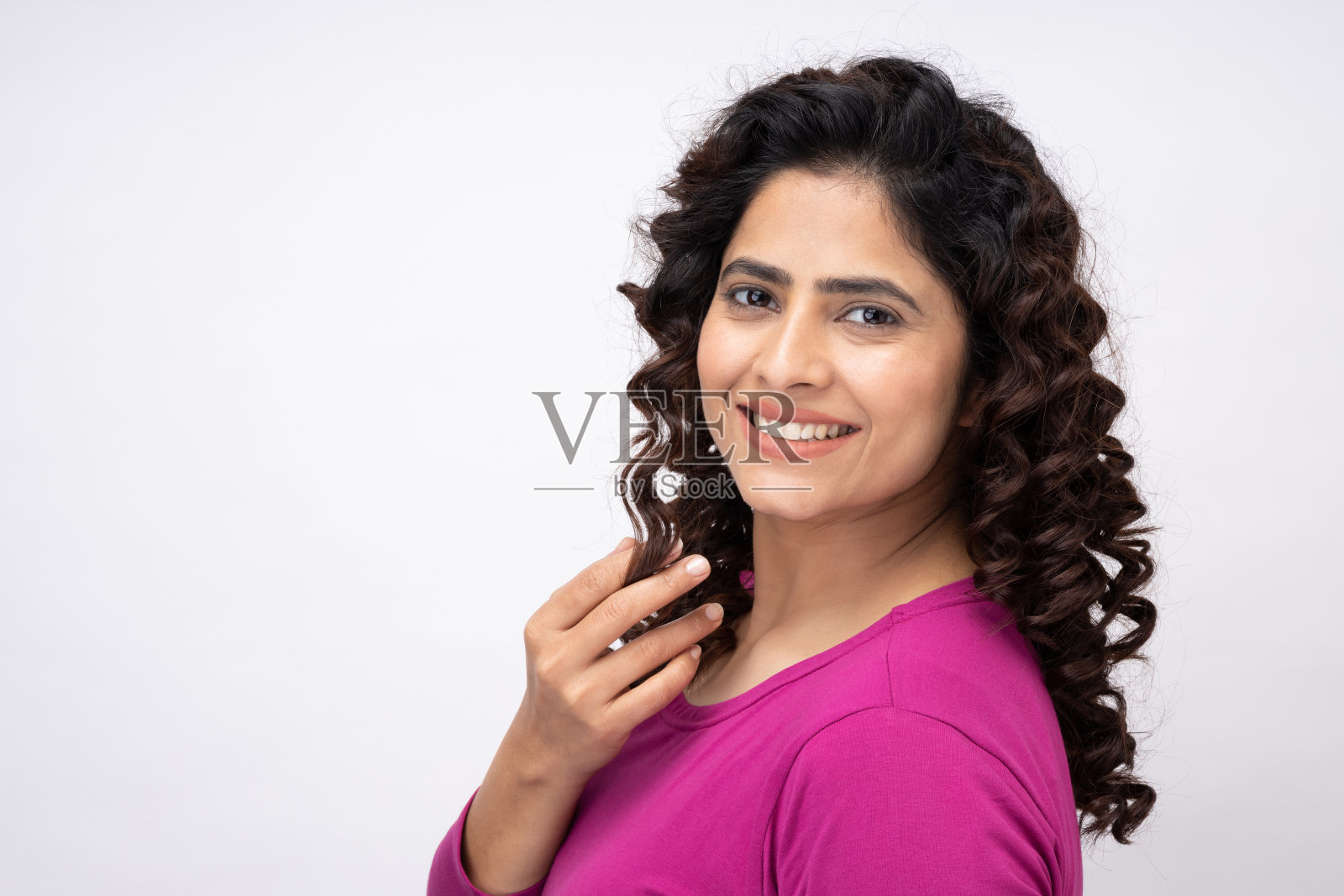 美丽的年轻女子的肖像在白色背景的股票照片照片摄影图片