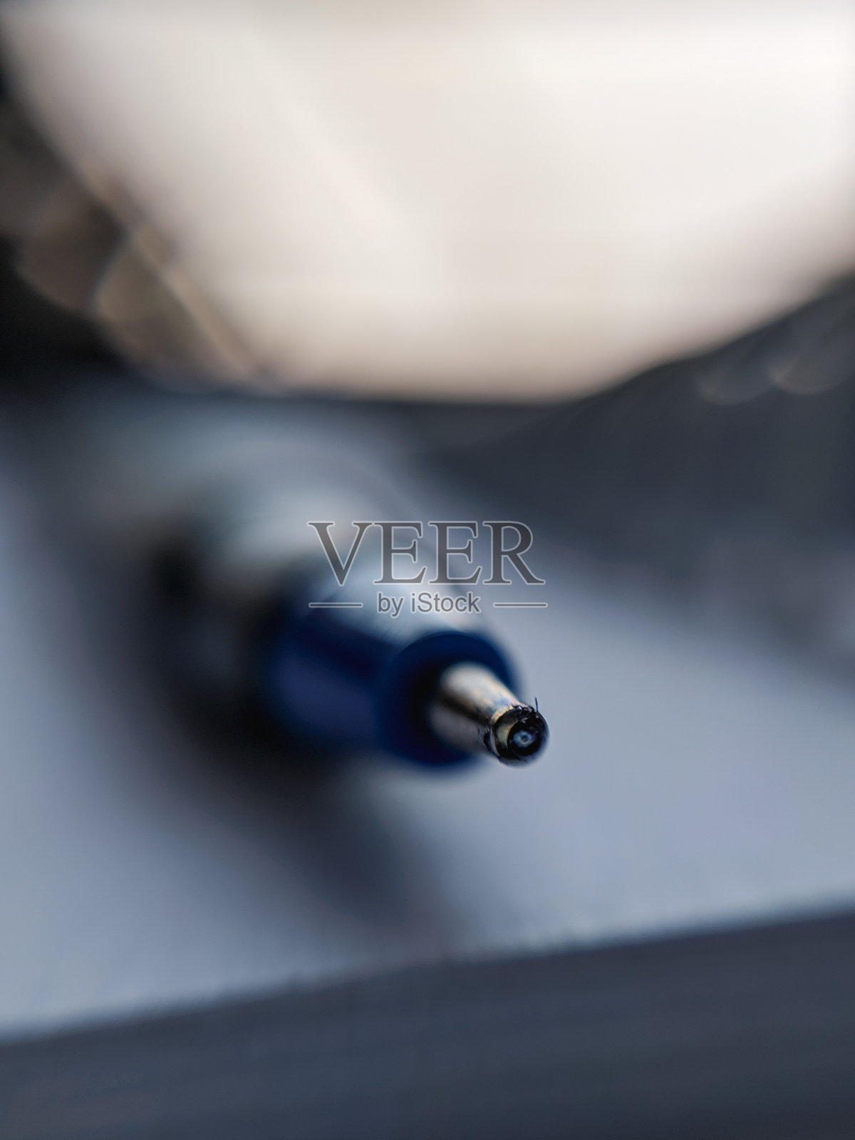 圆珠笔垂直方向的选择性对焦镜头照片摄影图片