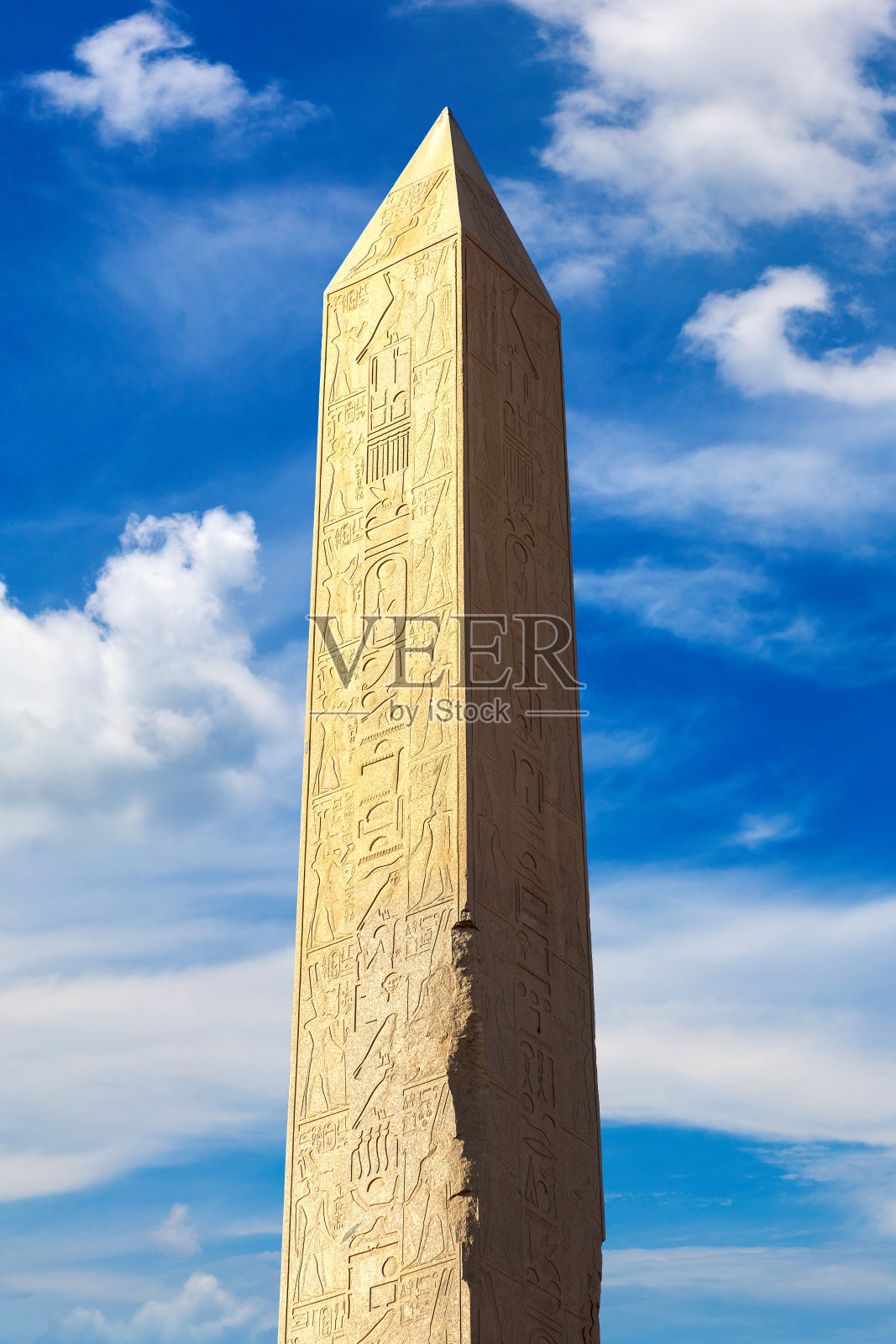 埃及卢克索卡纳克神庙的方尖碑照片摄影图片