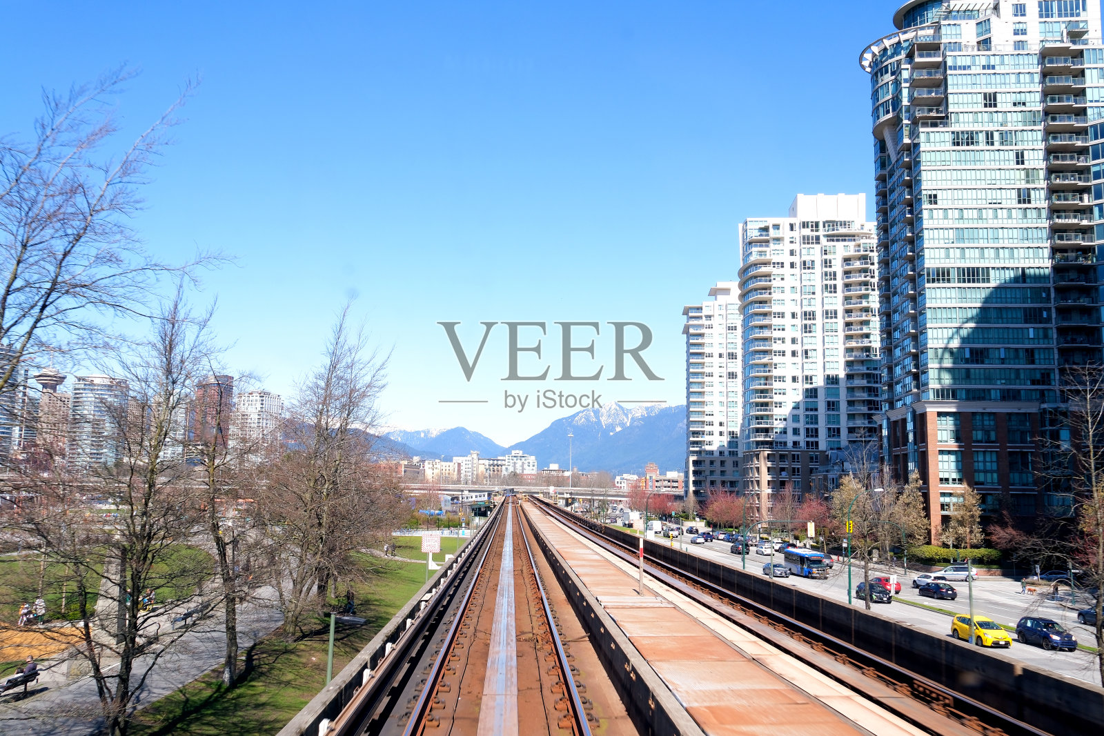 温哥华轻轨新加拿大线到萨里国内轨道火车天车公路旅行交通大城市生活便利舒适蓝天好天气各种专业优质视频和照片站照片摄影图片