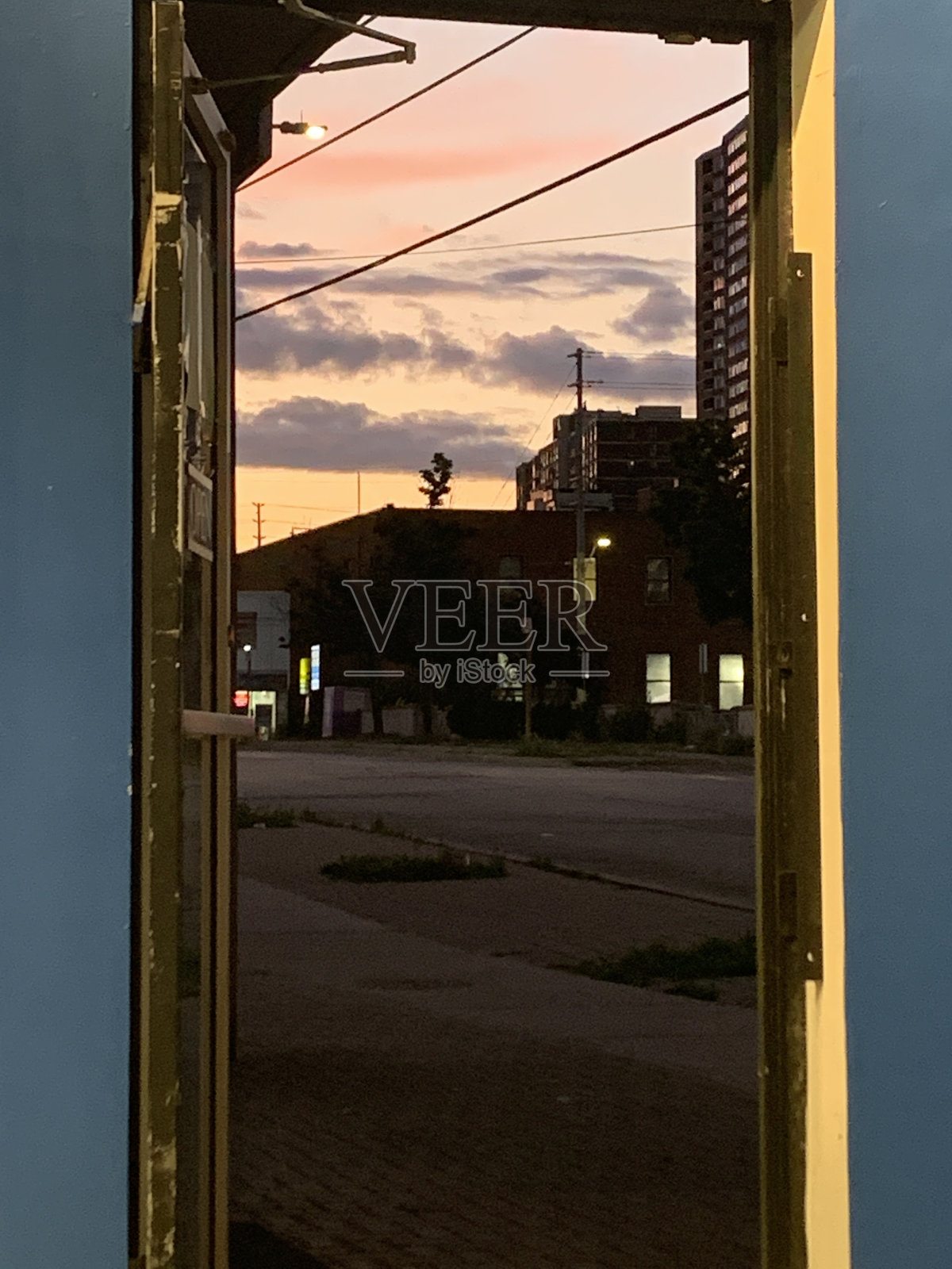 狭隘的观点照片摄影图片