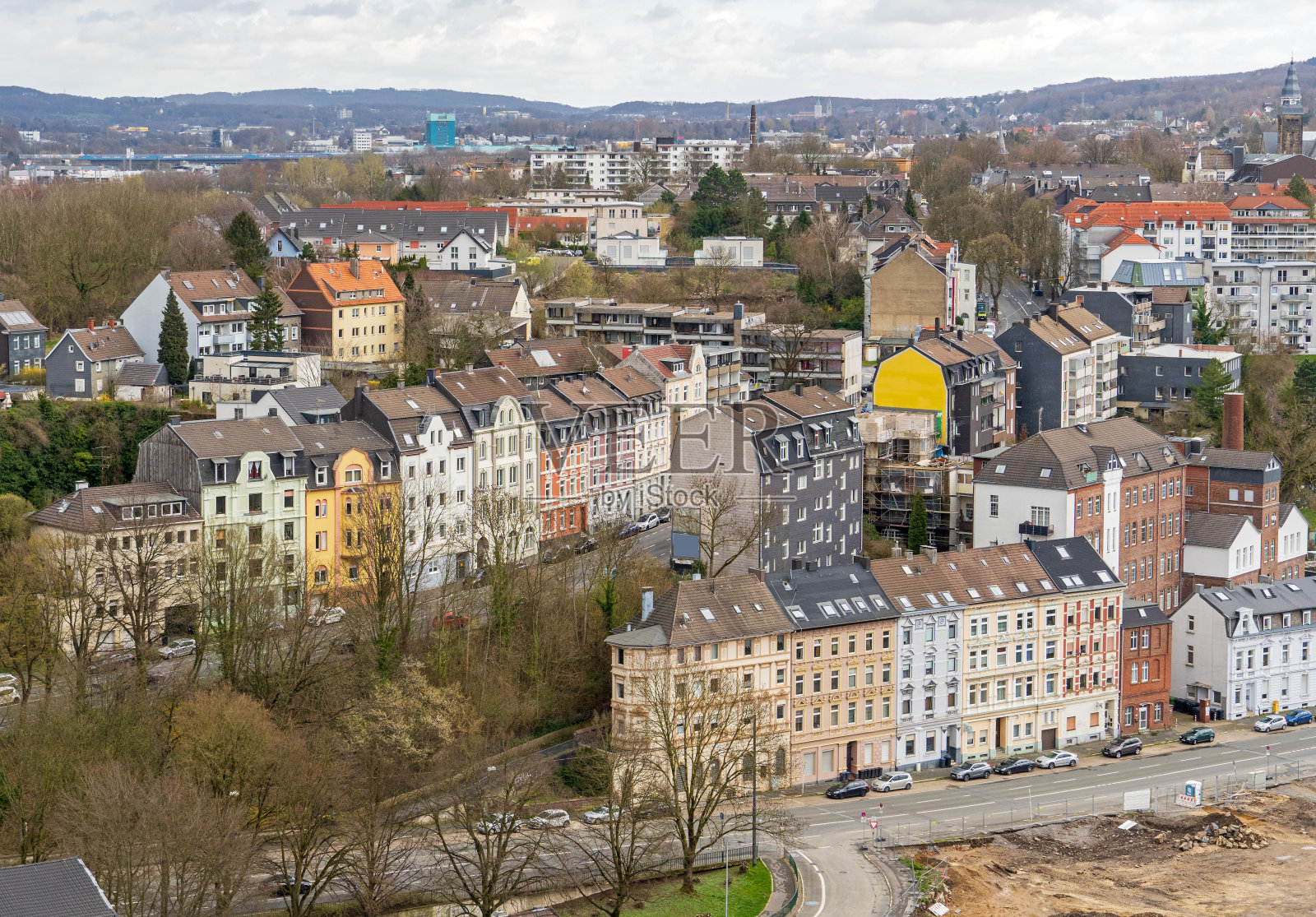 伍珀塔尔的城市天际线照片摄影图片