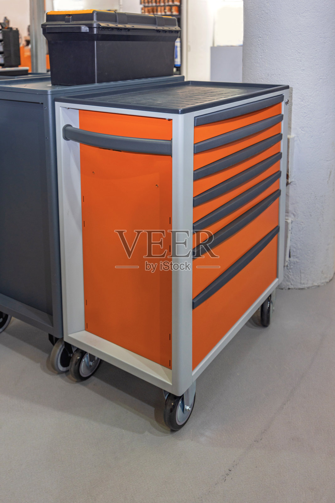 轮式工具车照片摄影图片