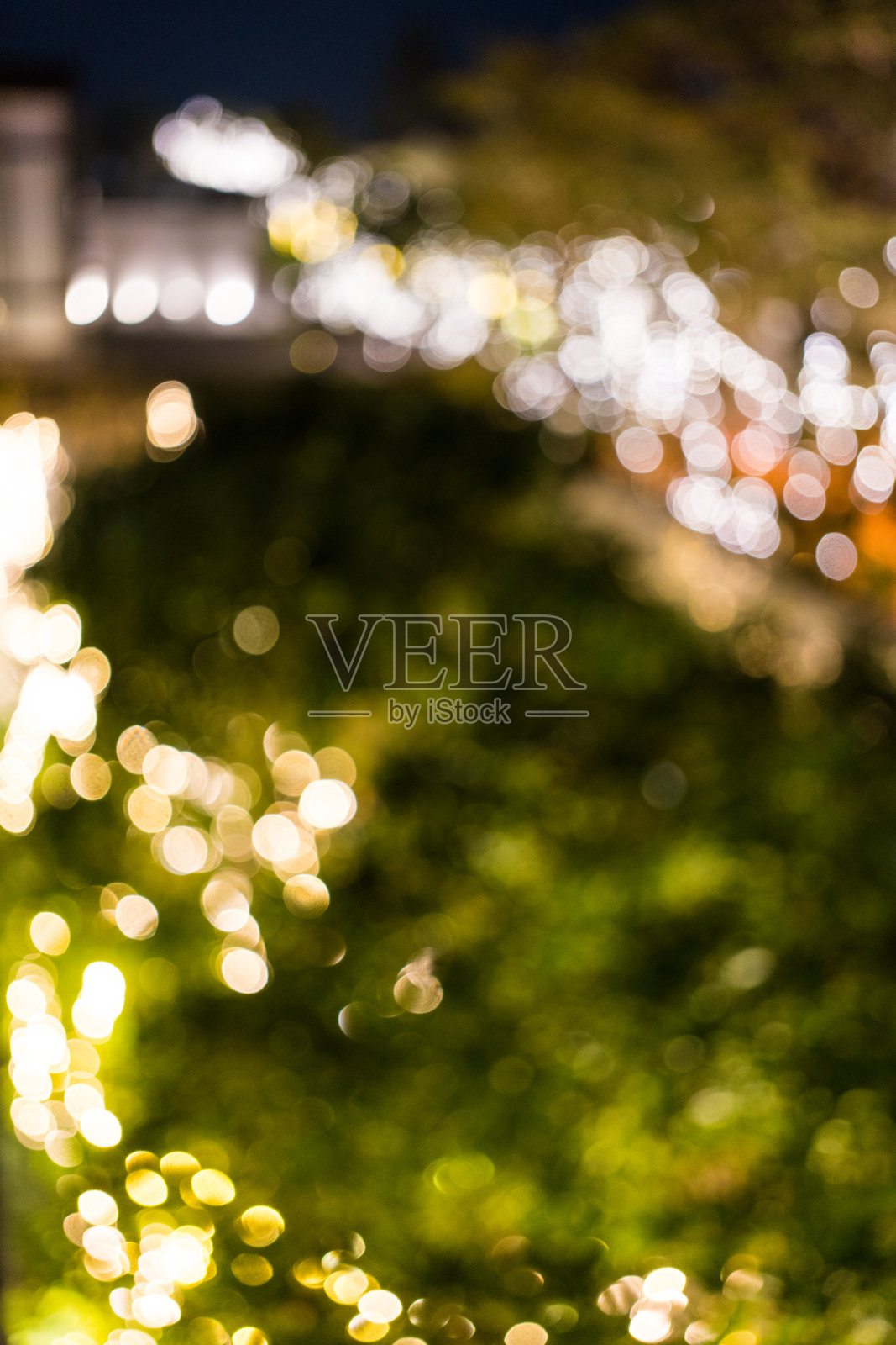 夜间照明的离焦图像照片摄影图片