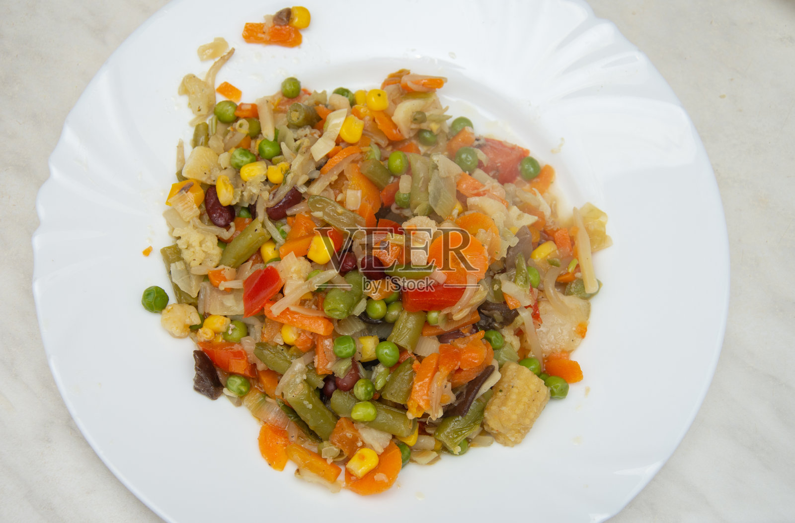 盘子里有为餐馆准备的墨西哥蔬菜照片摄影图片