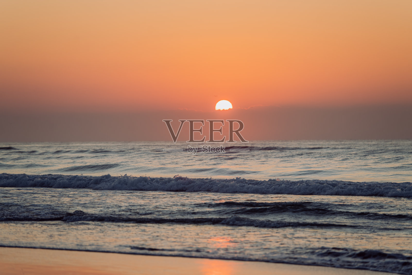 海滩日落景观照片摄影图片