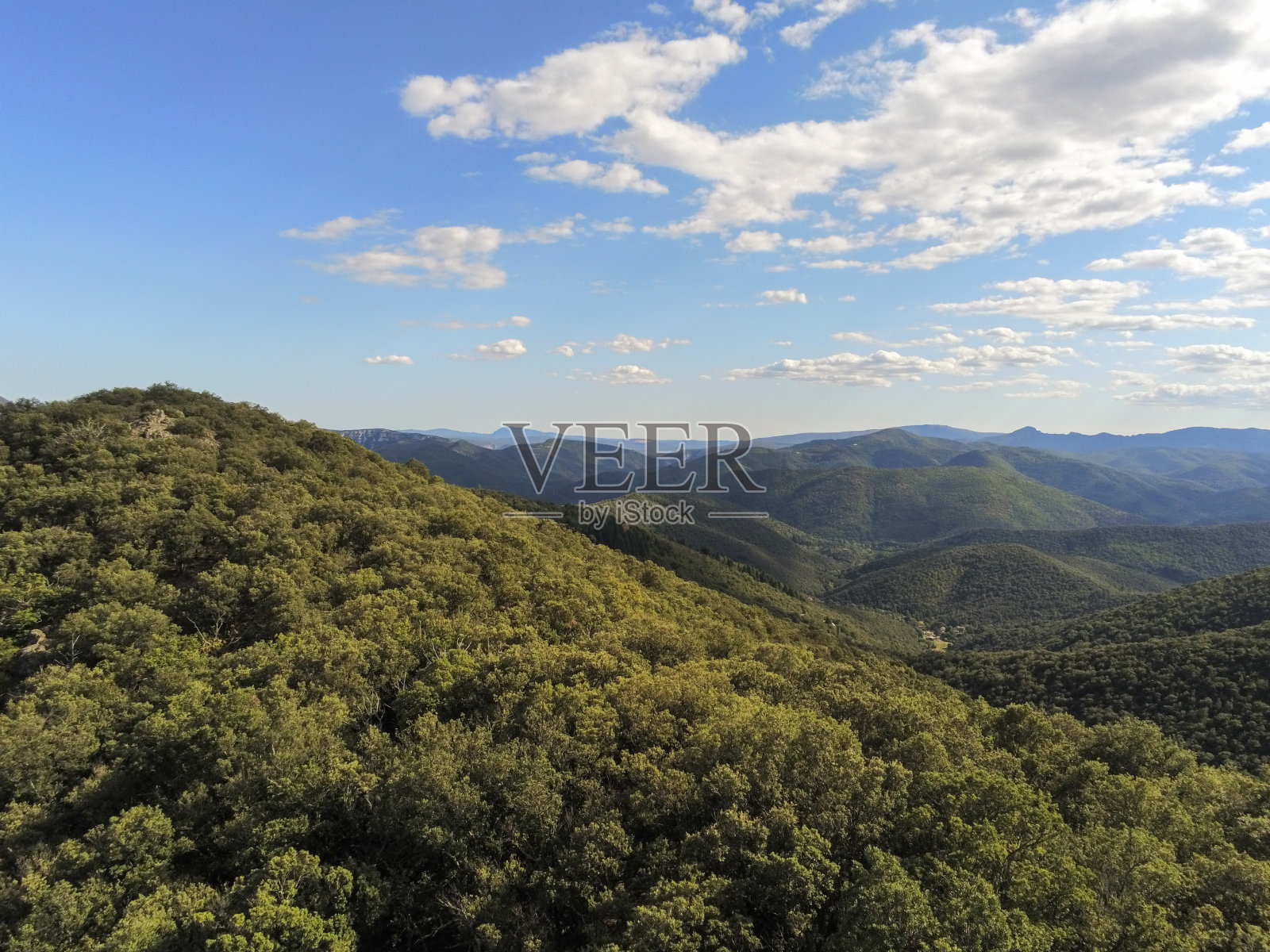 Mountain view in Les Cévennes照片摄影图片