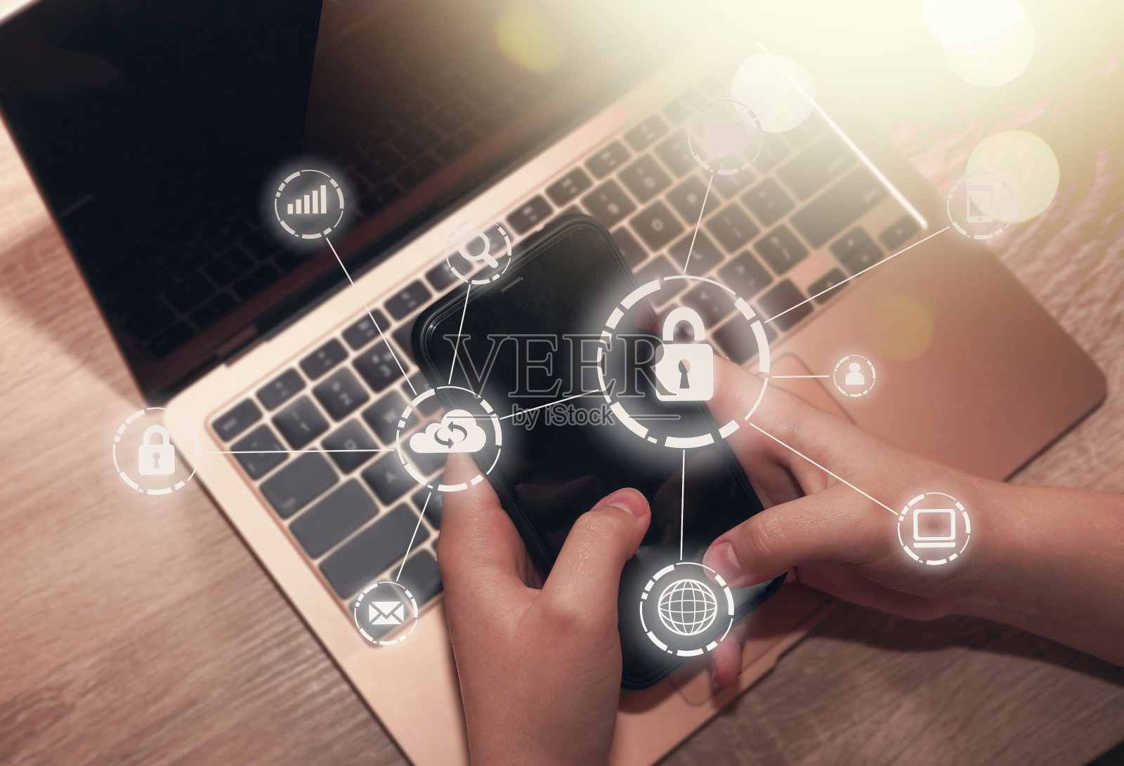 网络、个人数据、隐私和信息安全。互联网网络防护安全系统概念。技术代码背景上的挂锁图标。照片摄影图片