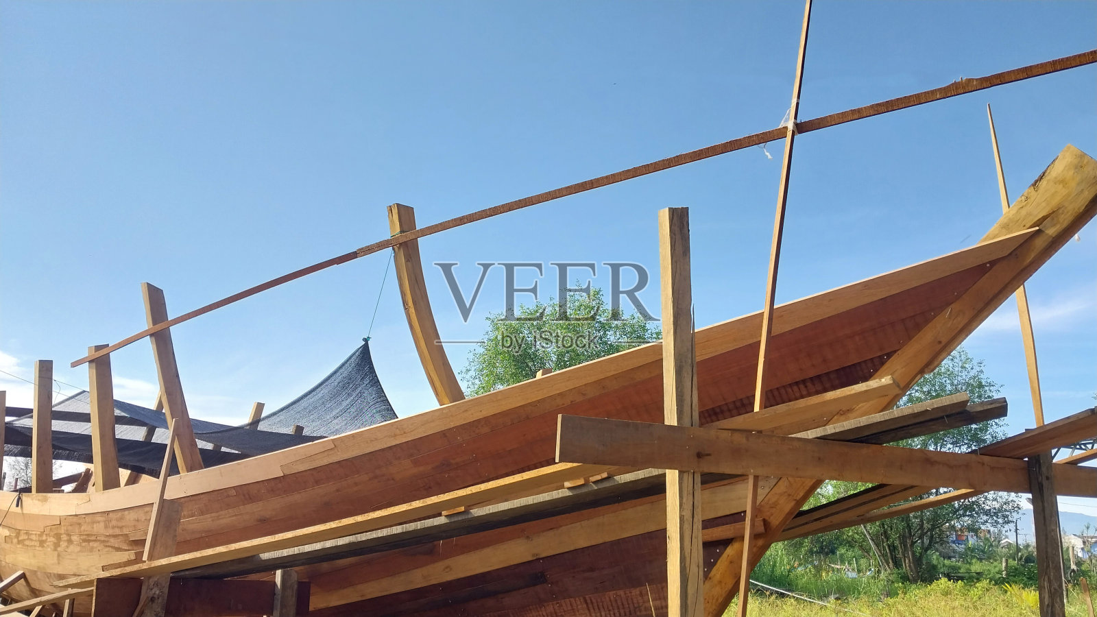 未完成的传统渔船照片摄影图片