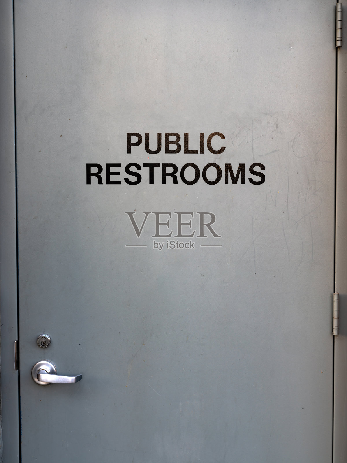 标示城市公园的公共厕所照片摄影图片