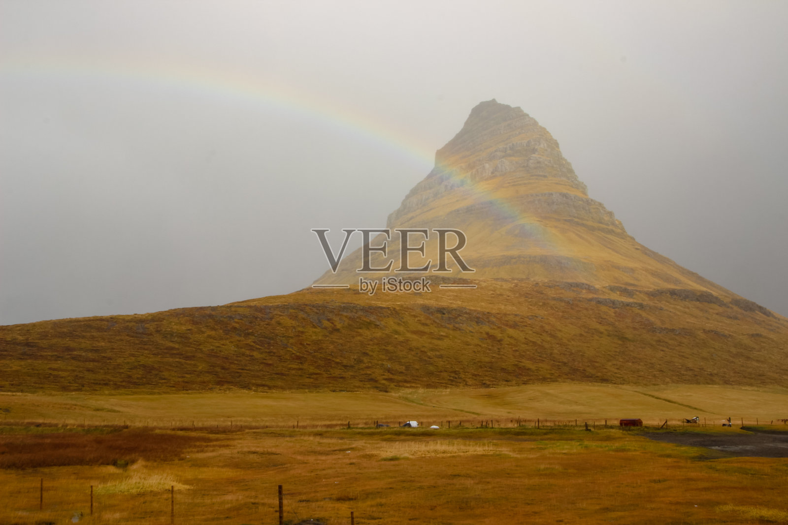 kirkju在一个大雾天坠落照片摄影图片