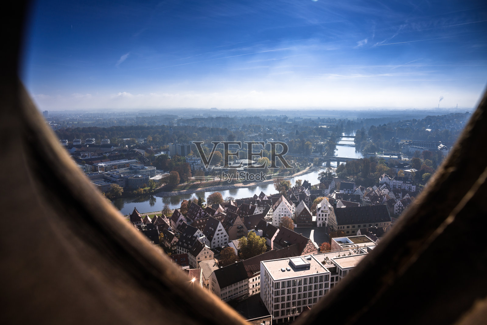 德国蓝天下的乌尔姆的高角度拍摄照片摄影图片