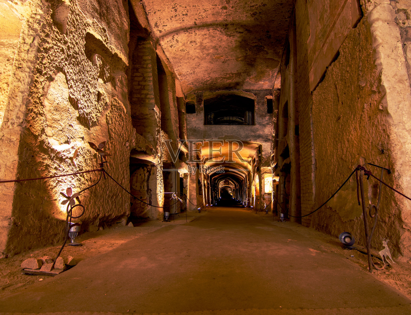 2023年的那不勒斯地下之旅照片摄影图片