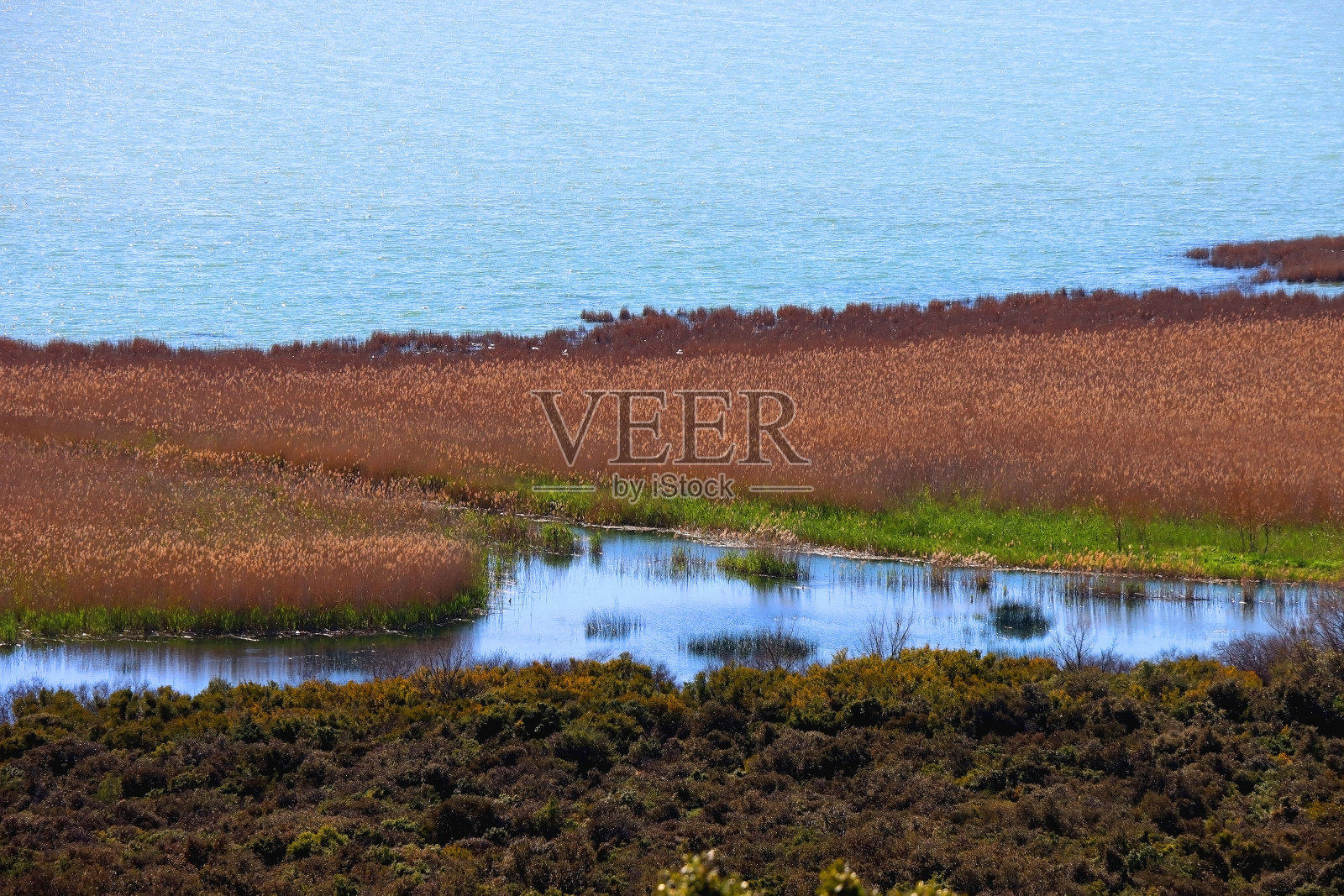 克罗地亚的弗拉纳湖照片摄影图片