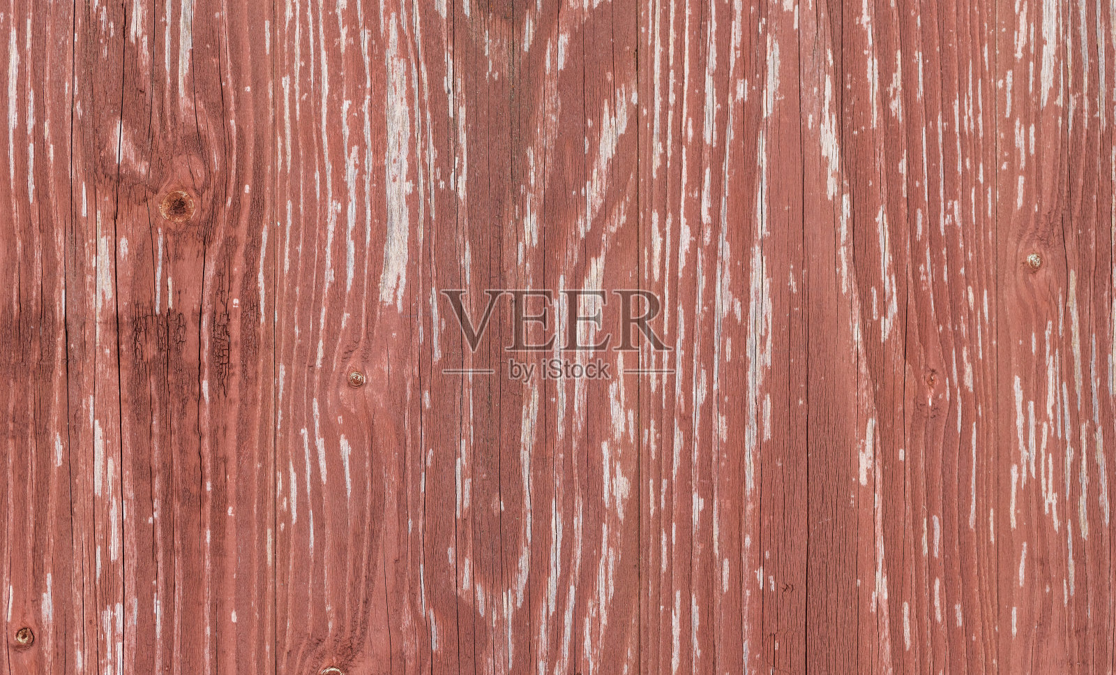 棕色肮脏的木墙，旧油漆剥落，特写照片摄影图片
