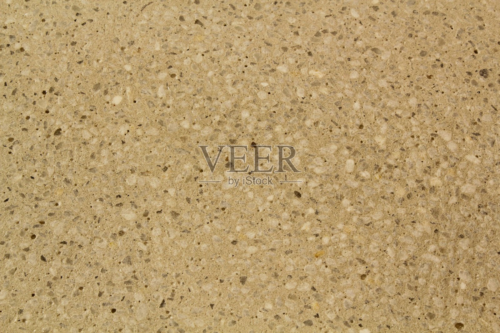 混凝土米色地板与多色大理石和小天然碎石插入。鹅卵石纹理背景照片摄影图片