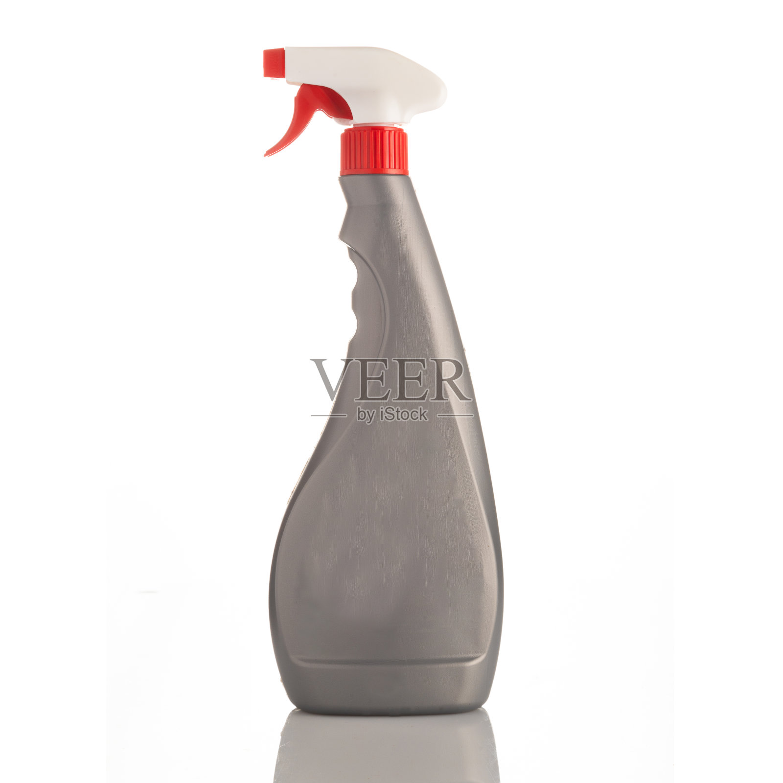 喷雾瓶隔离在白色背景上。包括裁剪路径。照片摄影图片