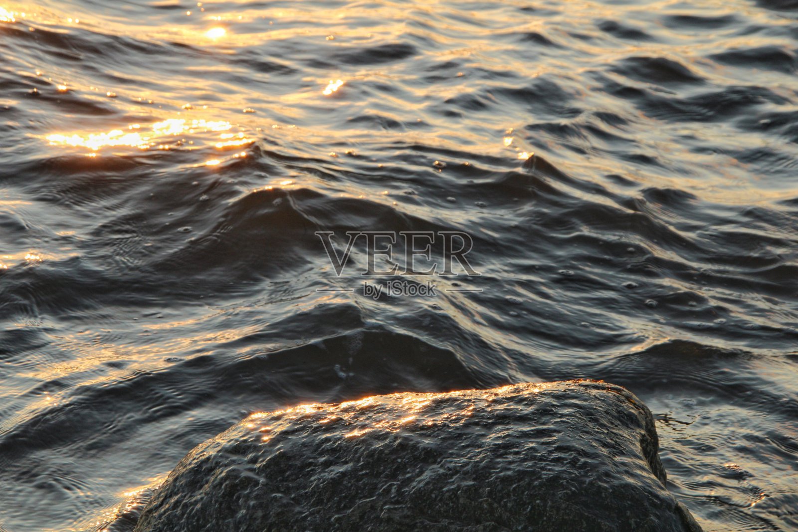 苏格兰艾尔郡日落时的海滩景色照片摄影图片