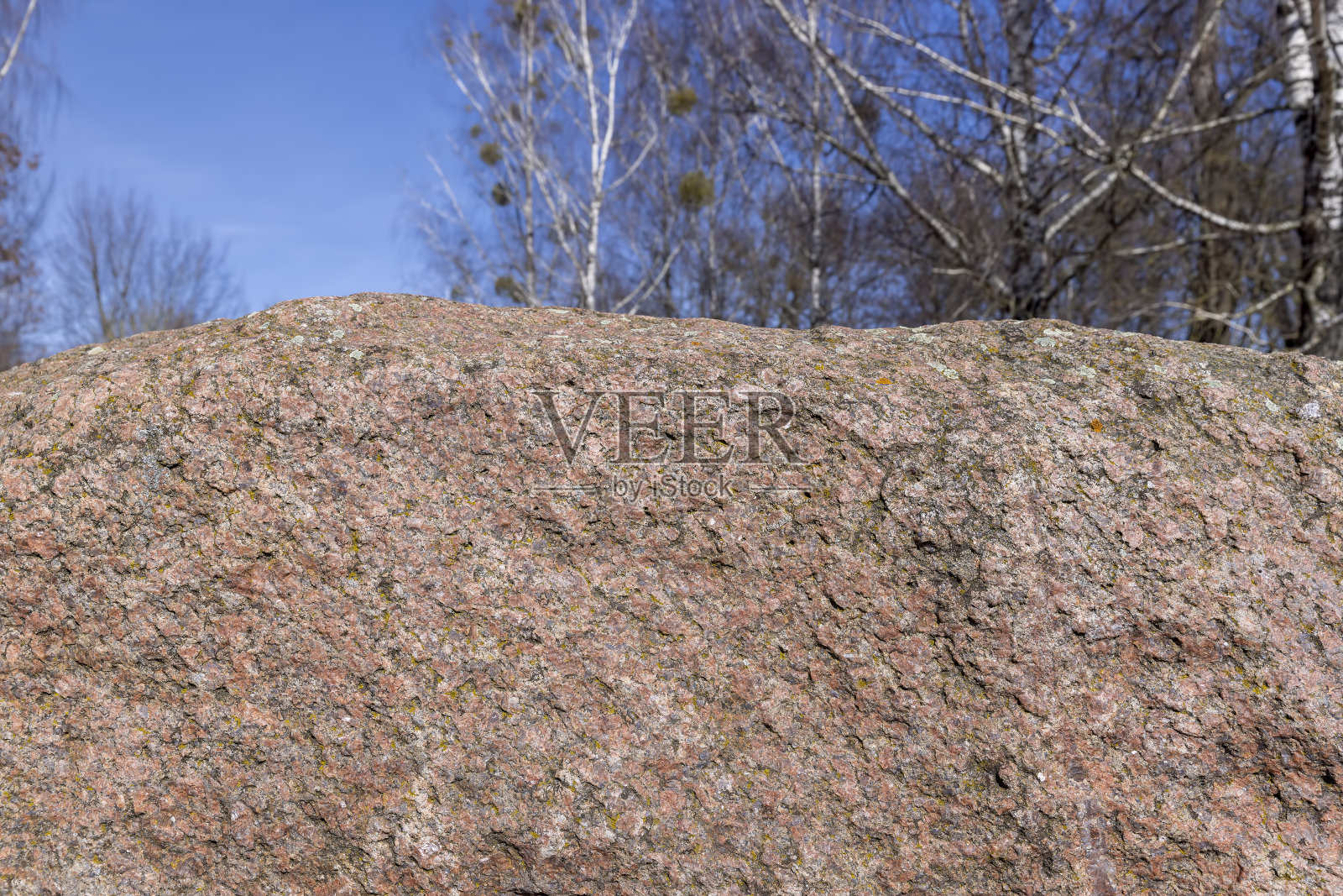 红色的石头与其他颜色的结构照片摄影图片