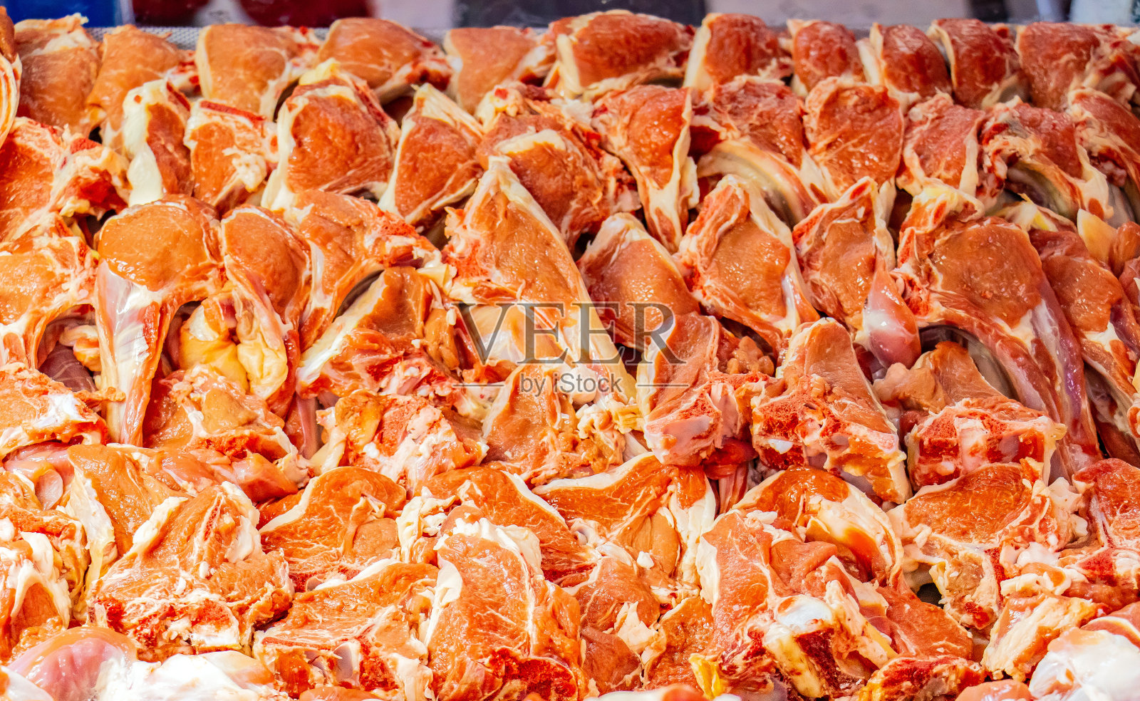 传统的肉店销售高品质的肉类和新鲜的保证照片摄影图片