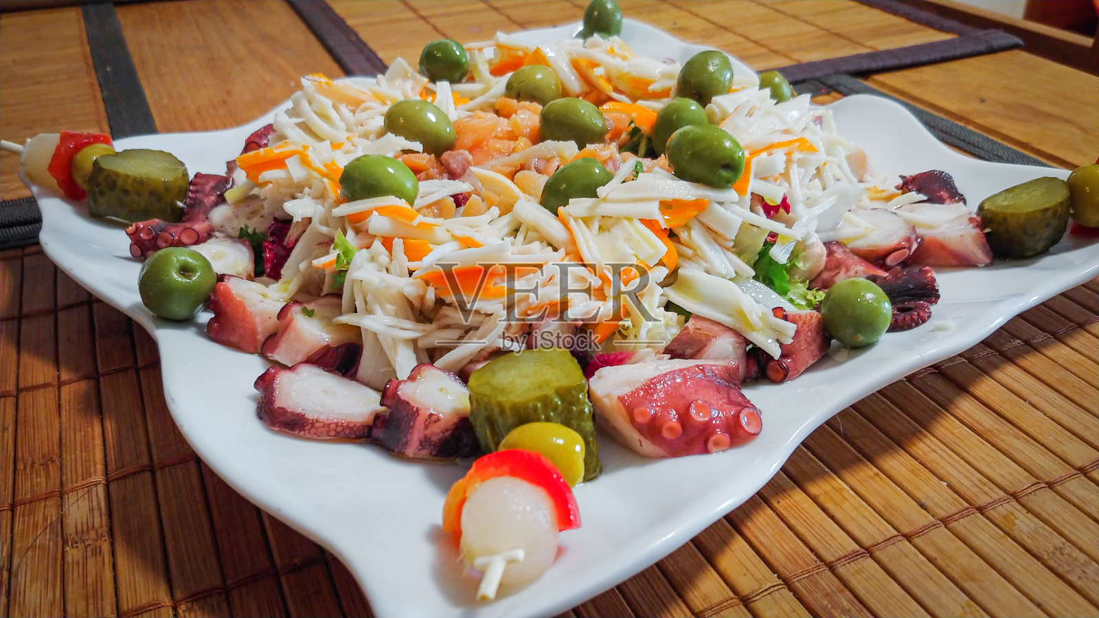 八爪鱼沙拉照片摄影图片