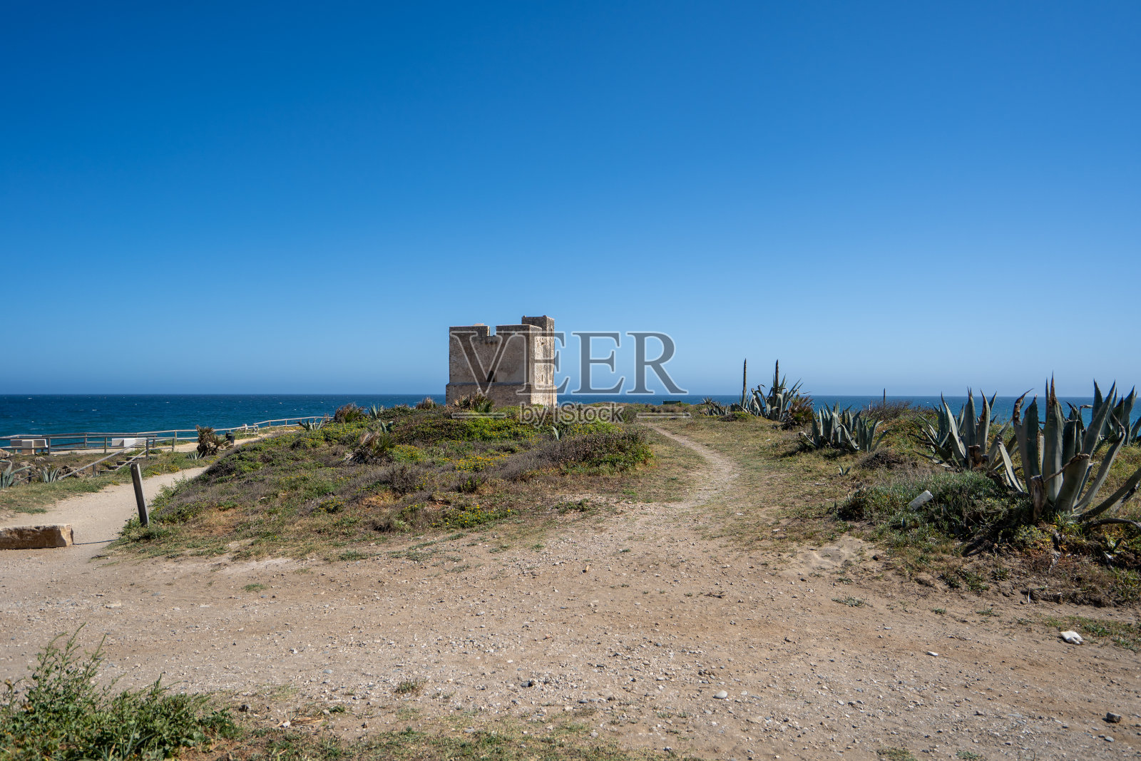 “Torre de la Sal”及其周边地区照片摄影图片