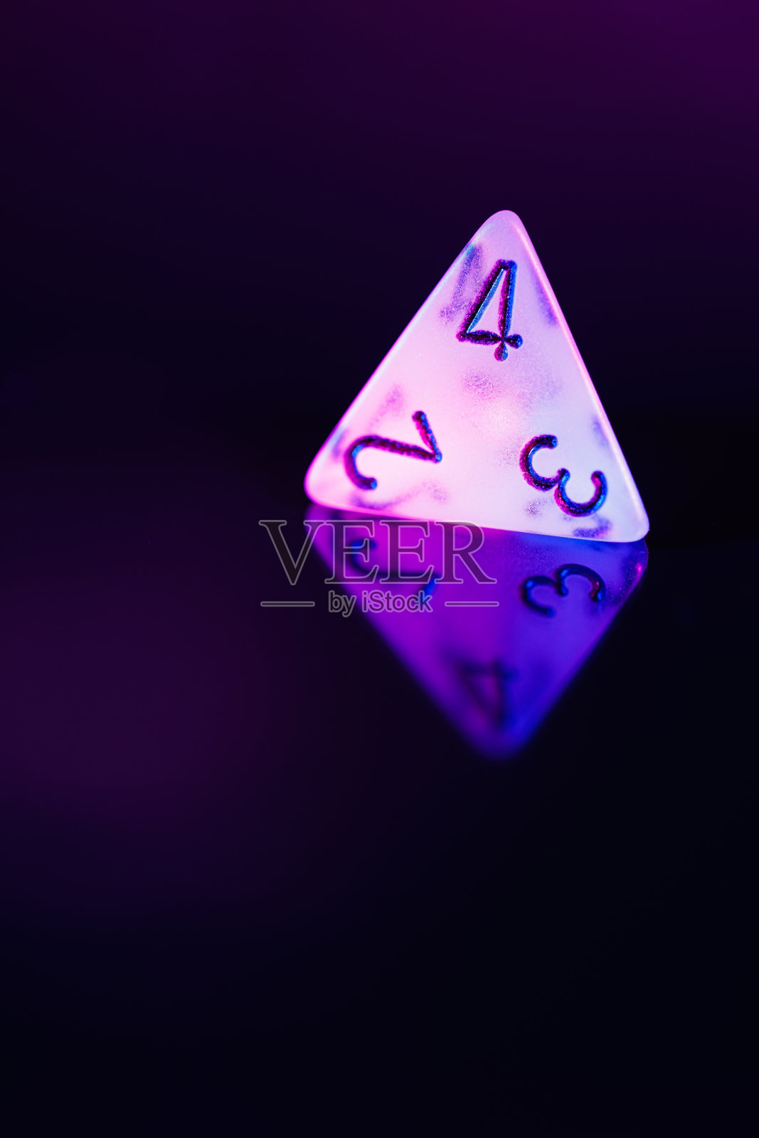 骰子棋盘游戏和角色扮演游戏照片摄影图片