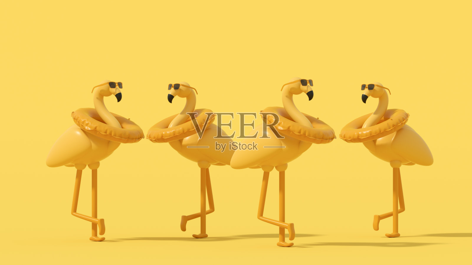 充气火烈鸟与太阳镜和游泳环在黄色背景最小的夏季旅游假期背景照片摄影图片