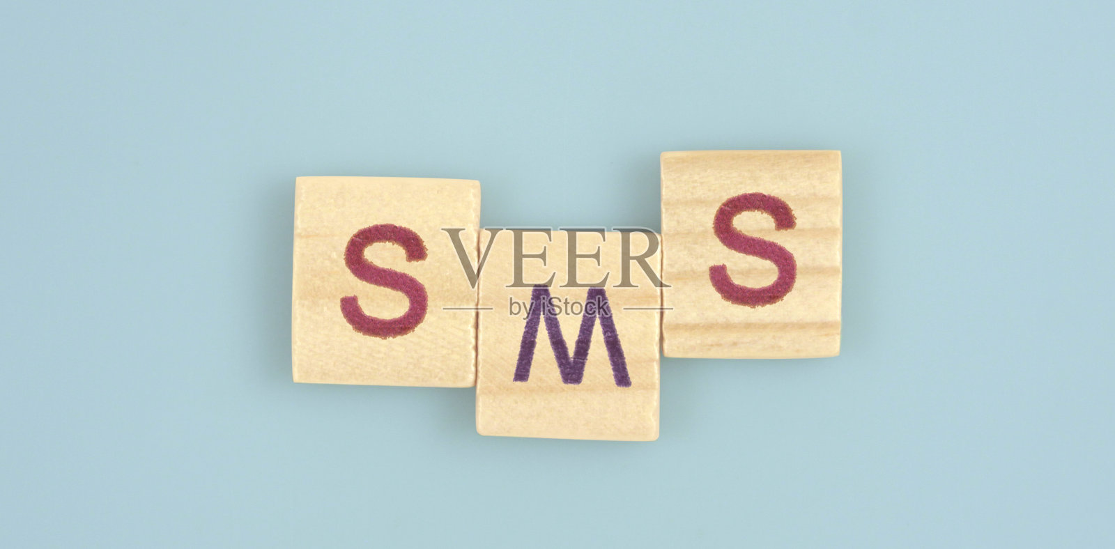 木制立方体，上面有单词的字母照片摄影图片