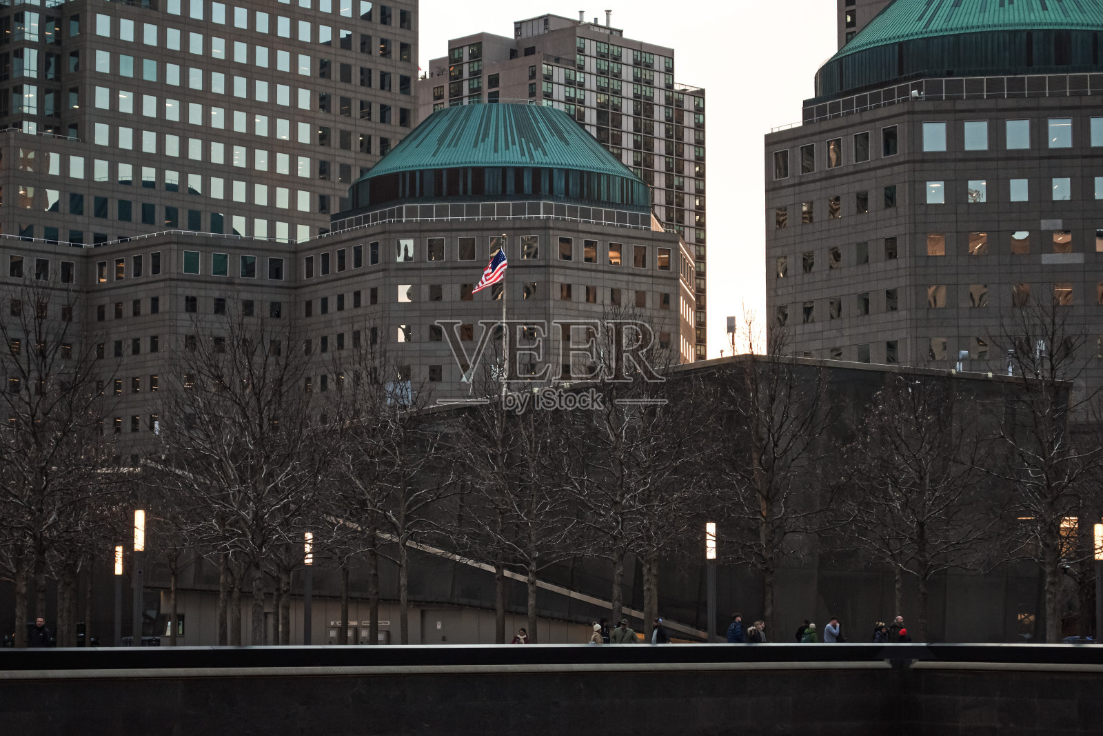 在世贸中心一号楼附近照片摄影图片