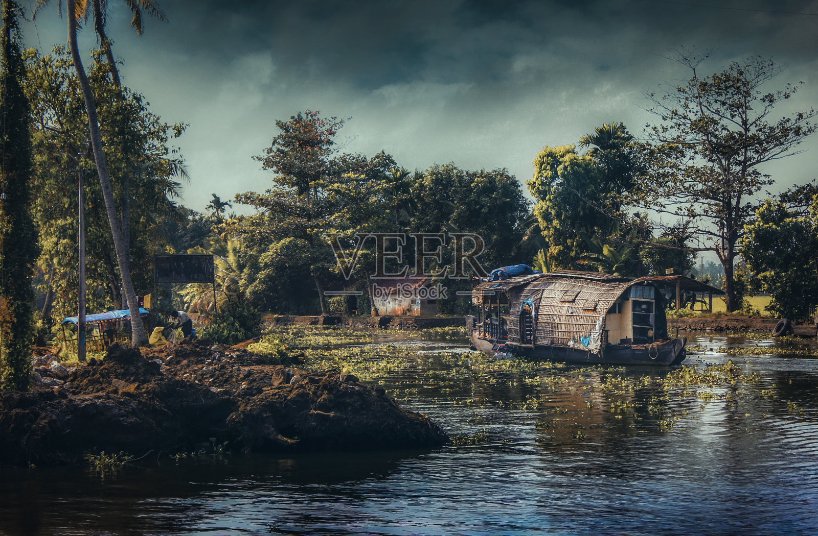 阿勒皮在阿拉普扎，喀拉拉邦的回水船屋-股票照片照片摄影图片