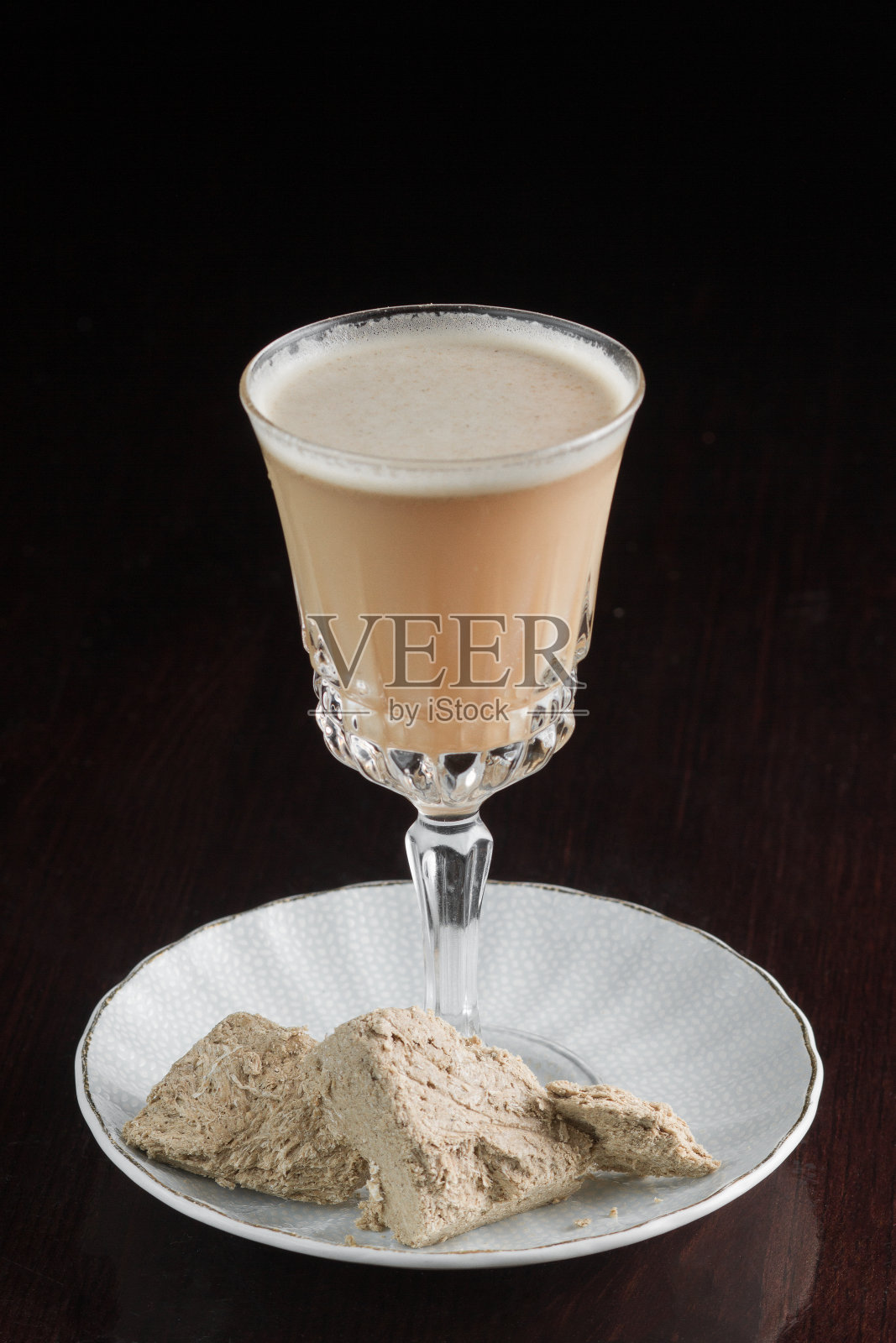 半瓦酒鸡尾酒照片摄影图片