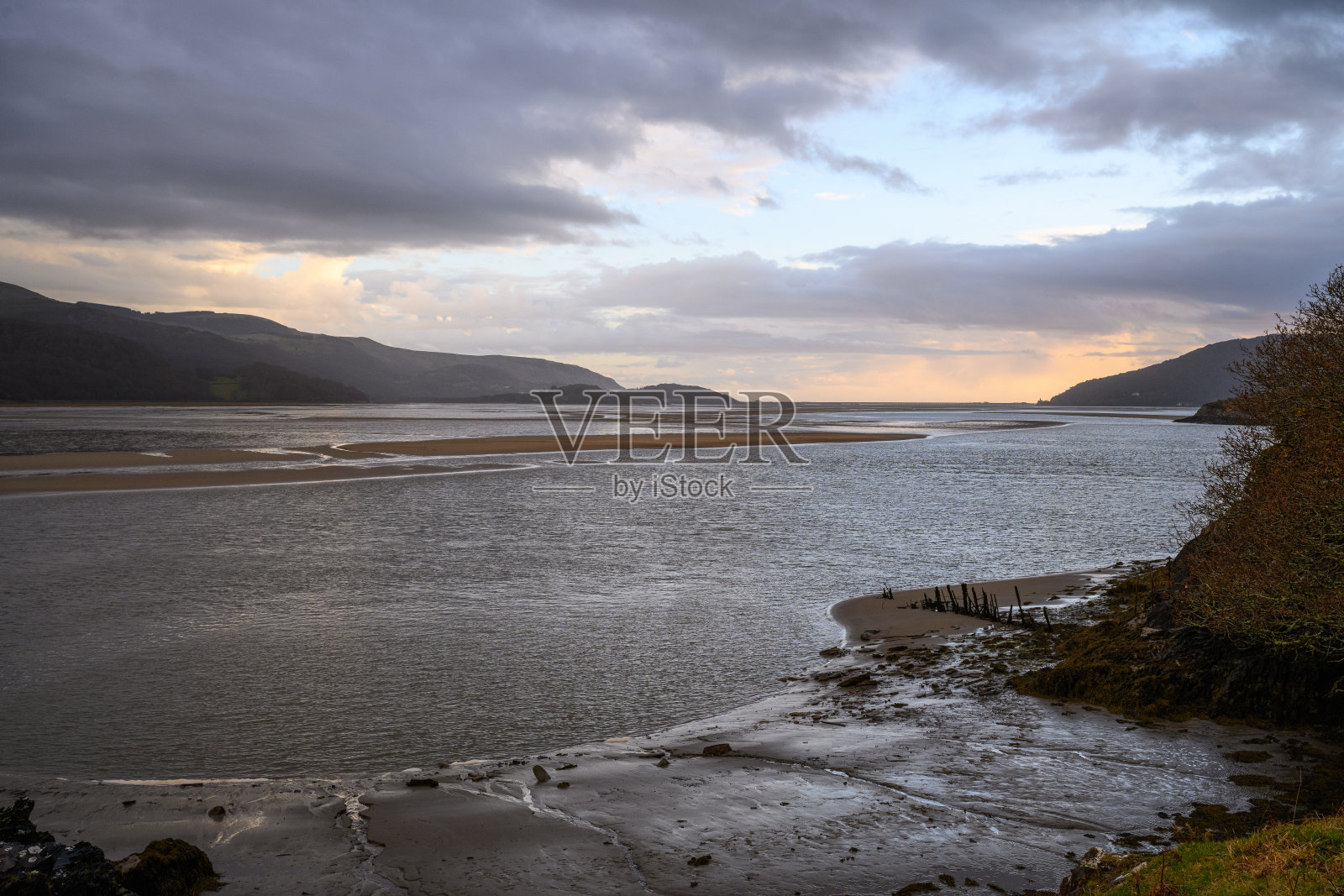 北威尔士巴茅斯的日落照片摄影图片