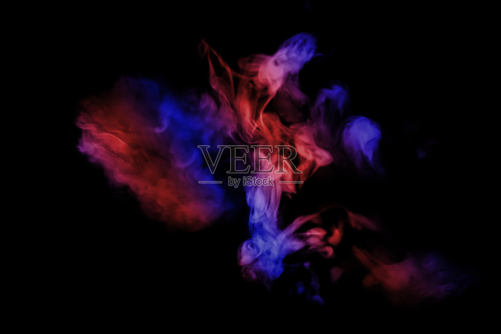 黑色背景上的彩色云和烟雾。非常好的抽象艺术完美的手机背景。照片摄影图片