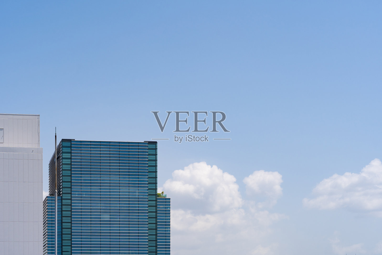 日本广岛的蓝天与建筑照片摄影图片